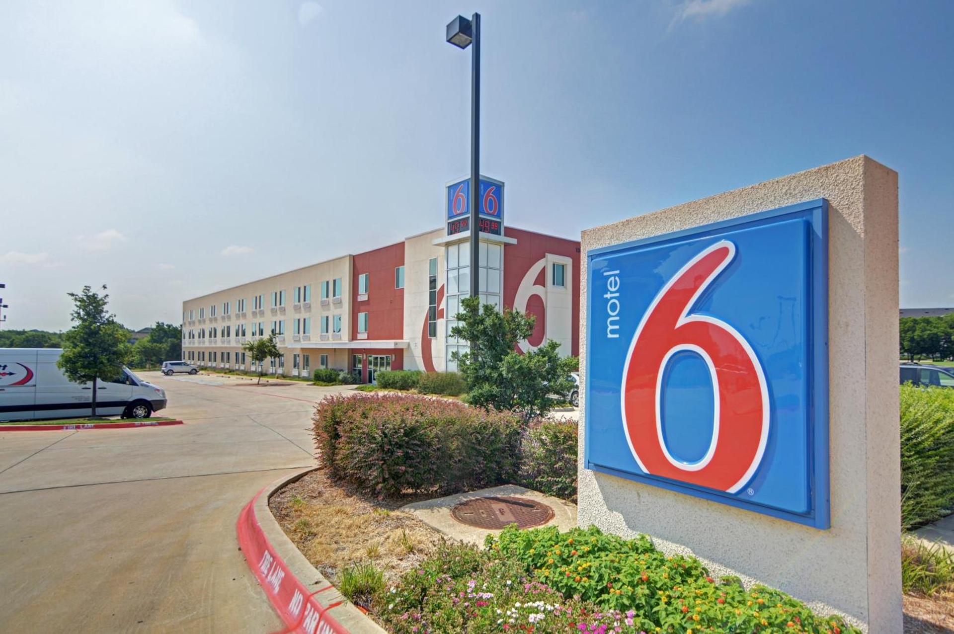 Motel 6-Roanoke, TX - Northlake - Speedway photo 41