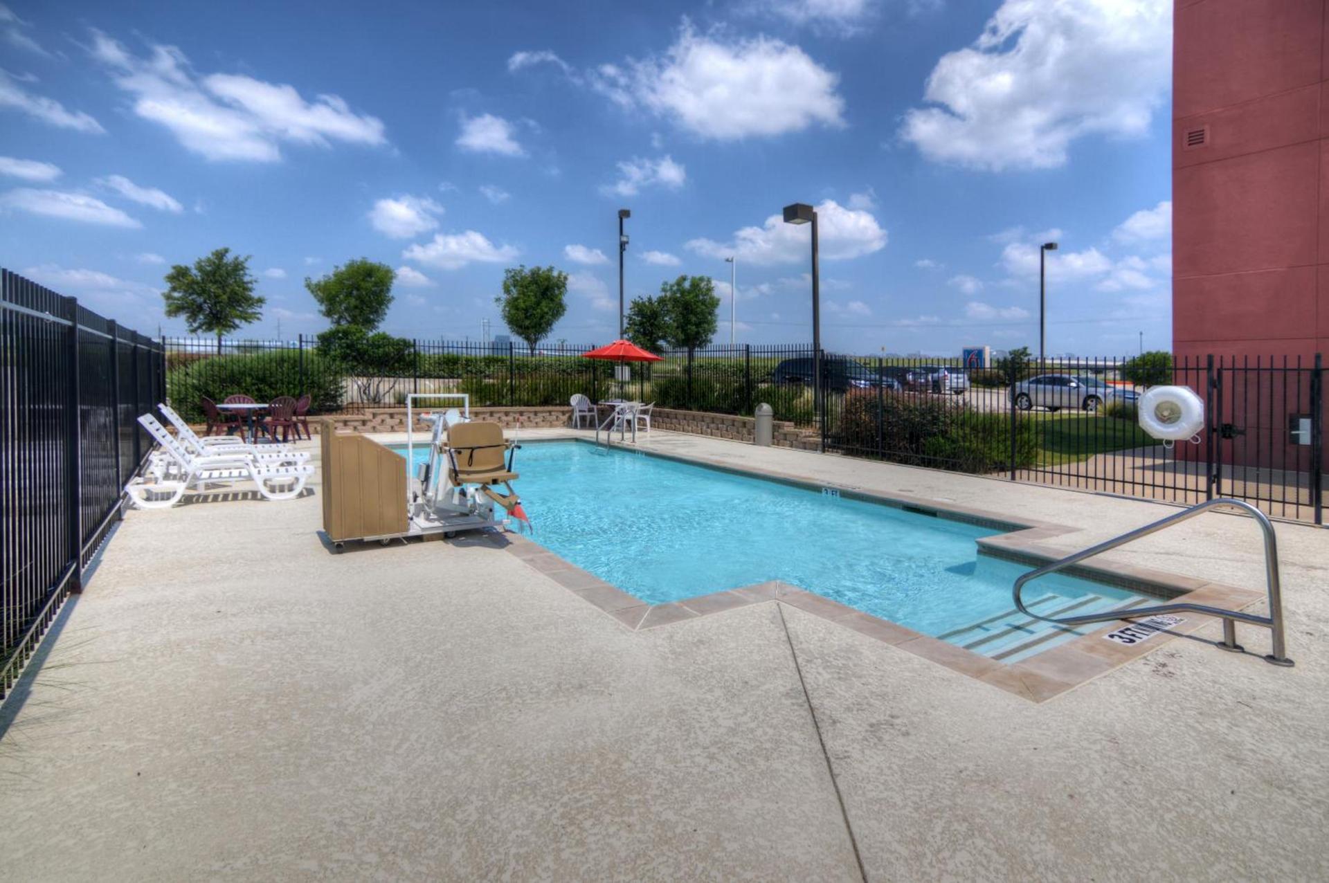 Motel 6-Roanoke, TX - Northlake - Speedway photo 52