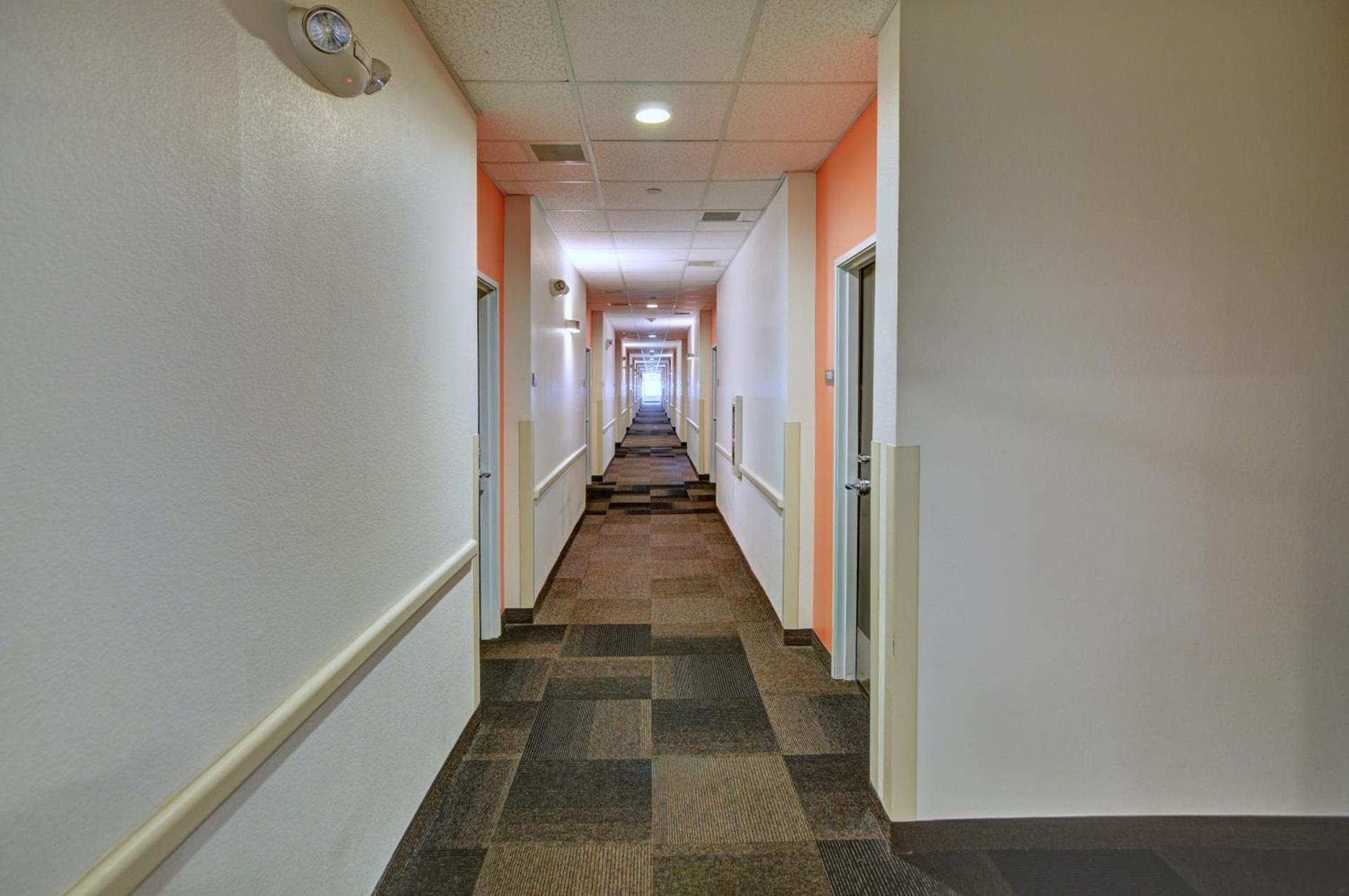 Motel 6-Roanoke, TX - Northlake - Speedway photo 54
