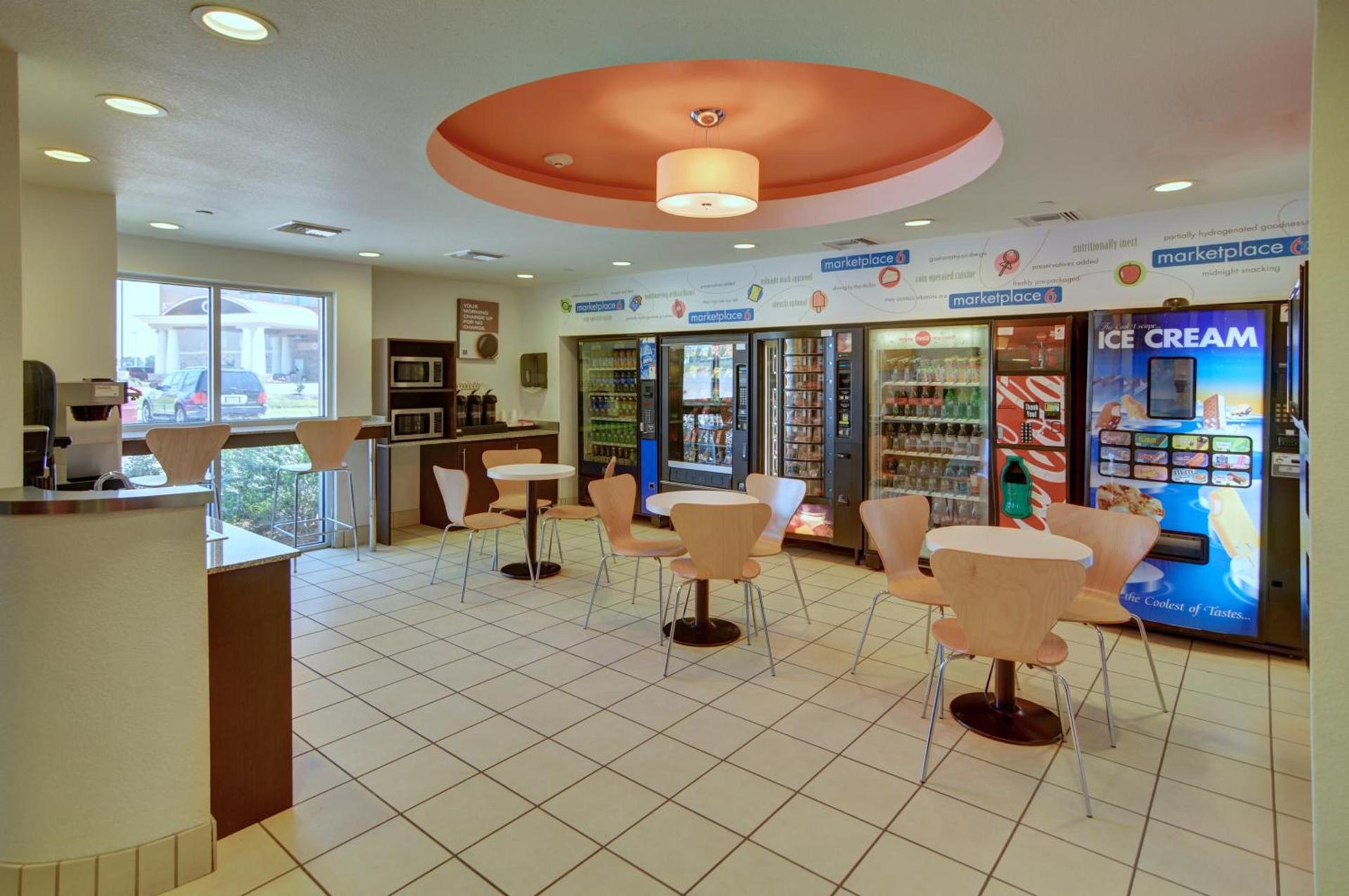 Motel 6-Roanoke, TX - Northlake - Speedway photo 34
