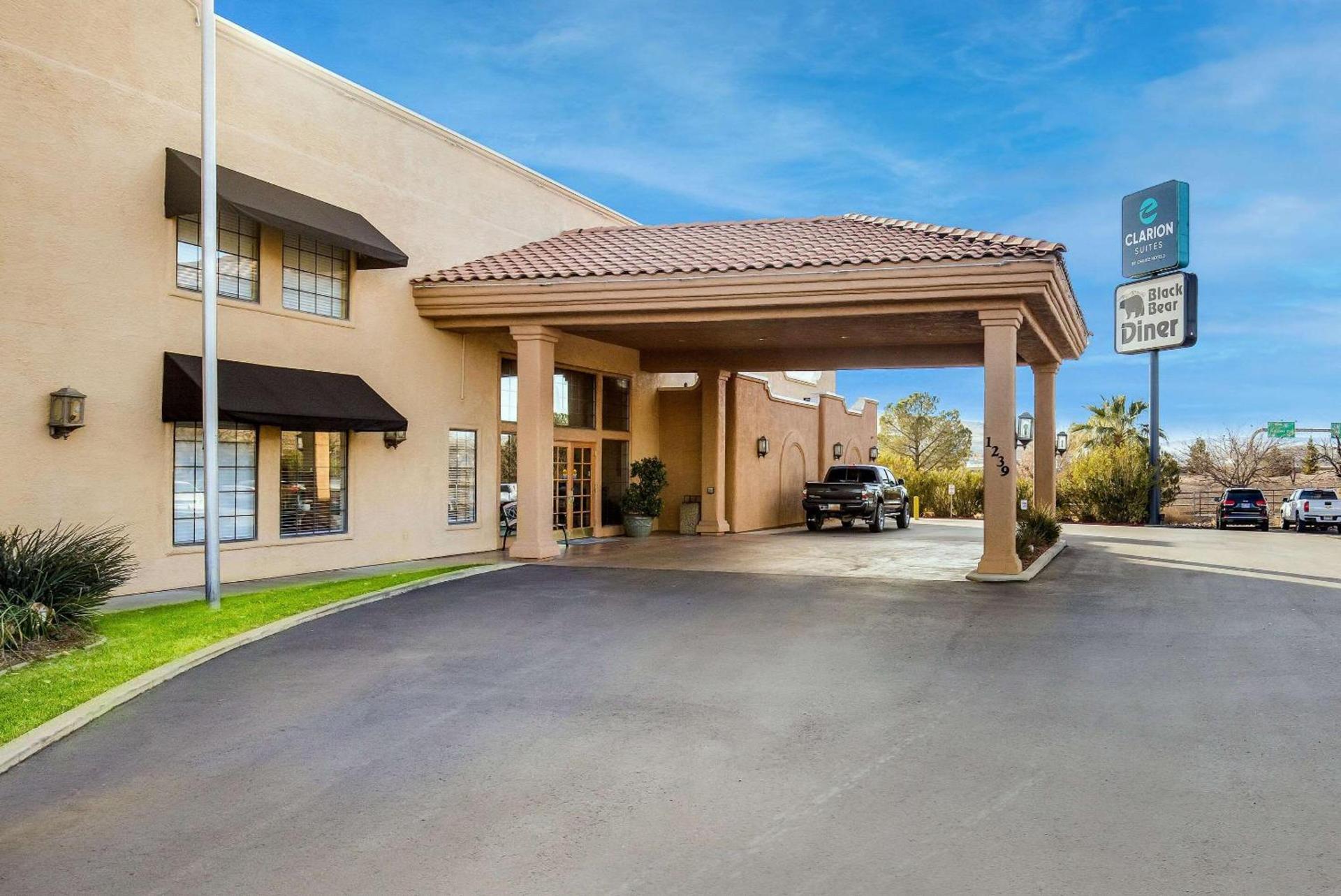 Clarion Suites St George - Convention Center Area photo 2