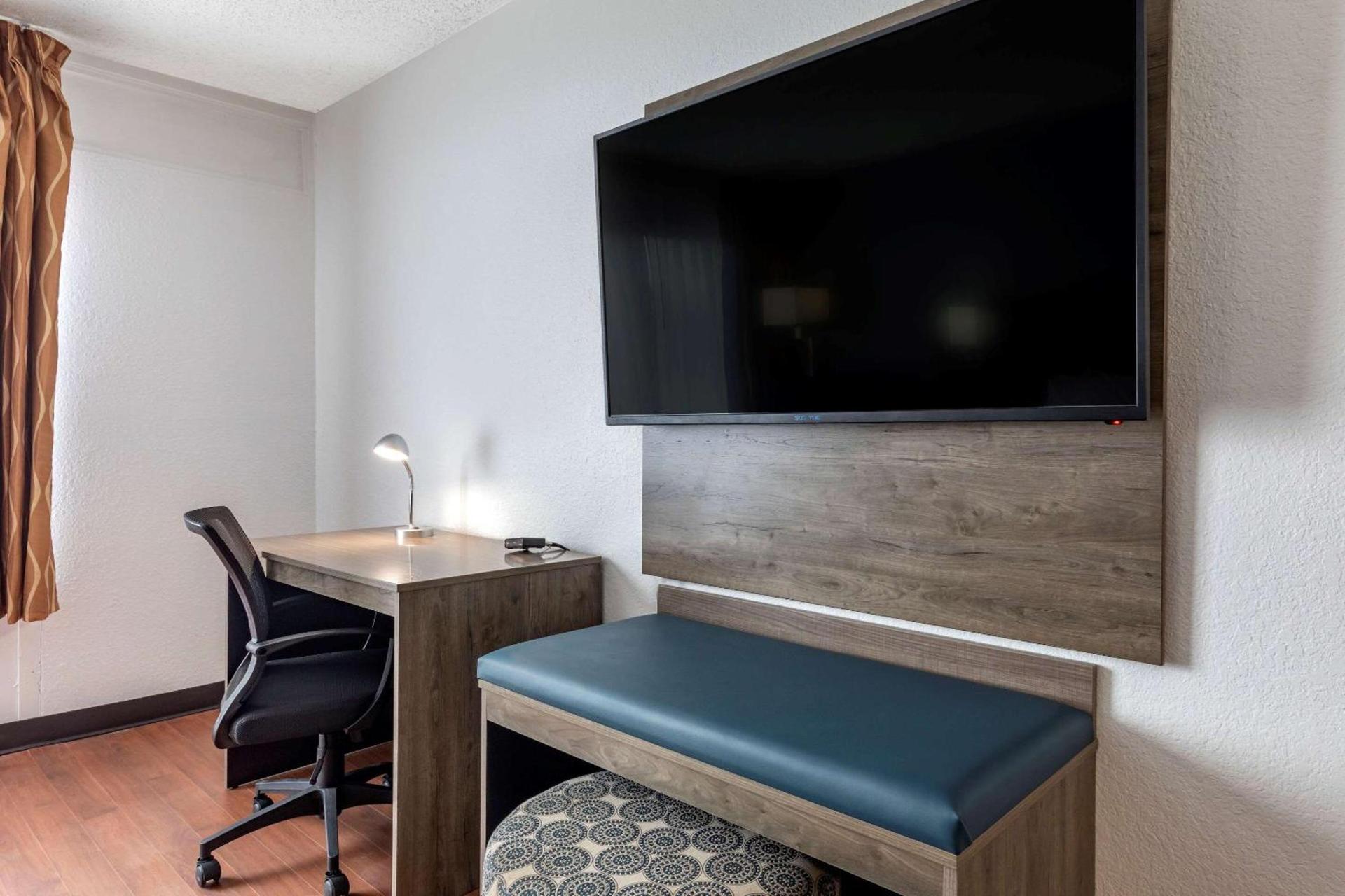 Quality Inn & Suites Sulphur Springs photo 10