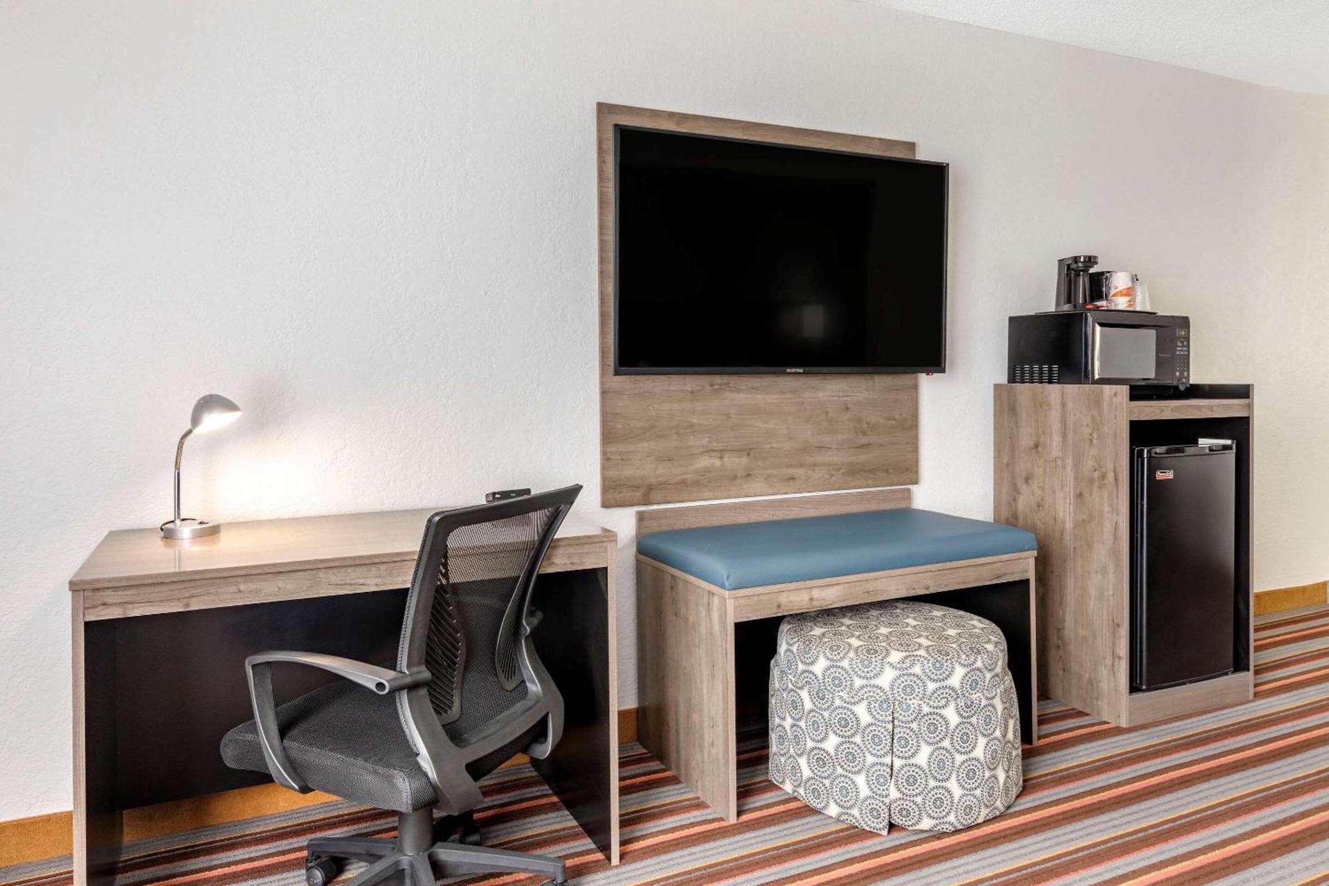 Quality Inn & Suites Sulphur Springs photo 11