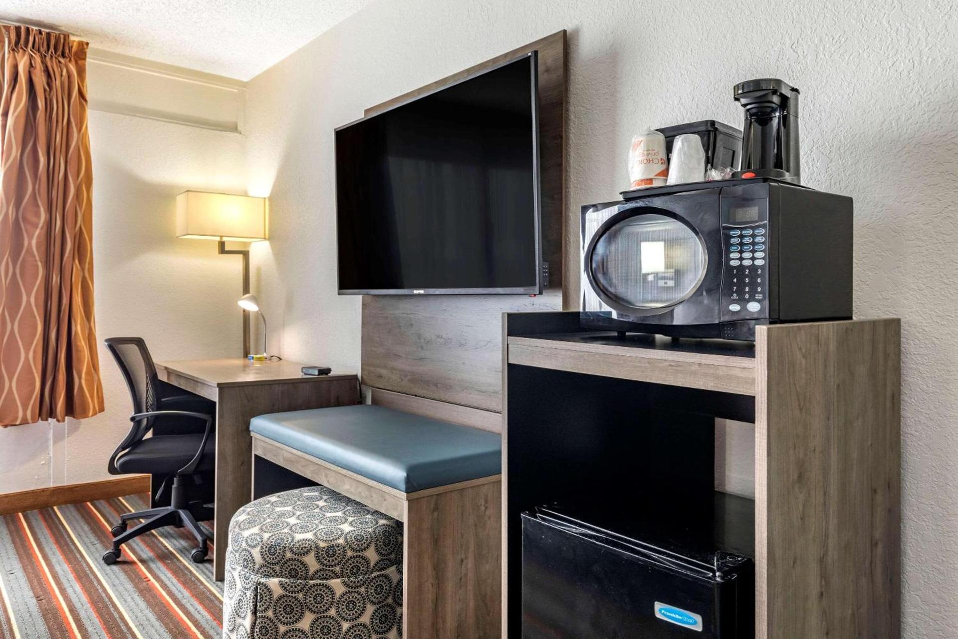 Quality Inn & Suites Sulphur Springs photo 16