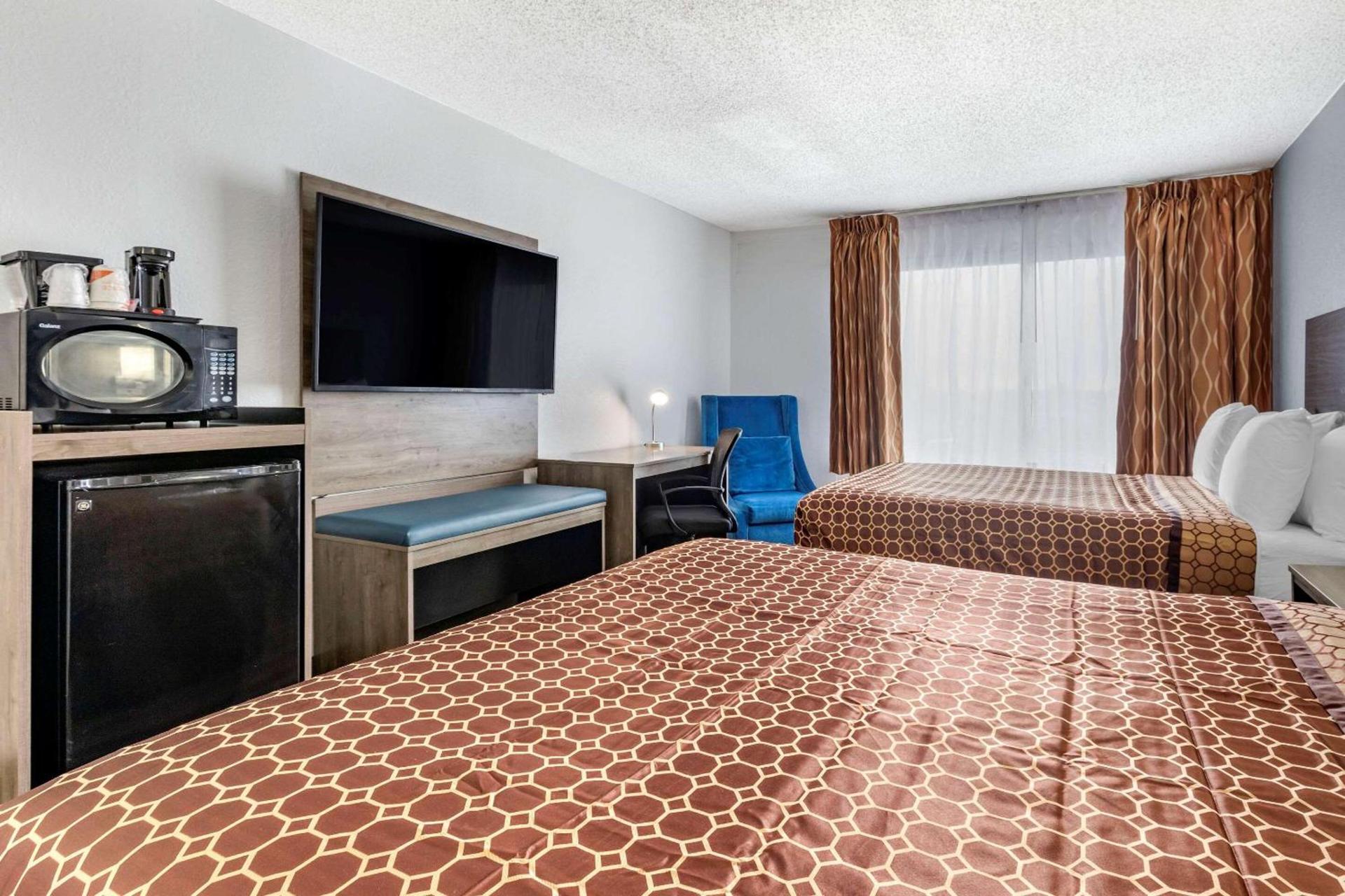 Quality Inn & Suites Sulphur Springs photo 21