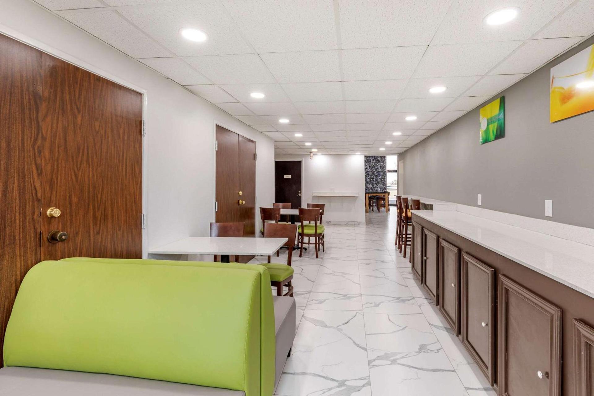 Quality Inn & Suites Sulphur Springs photo 30