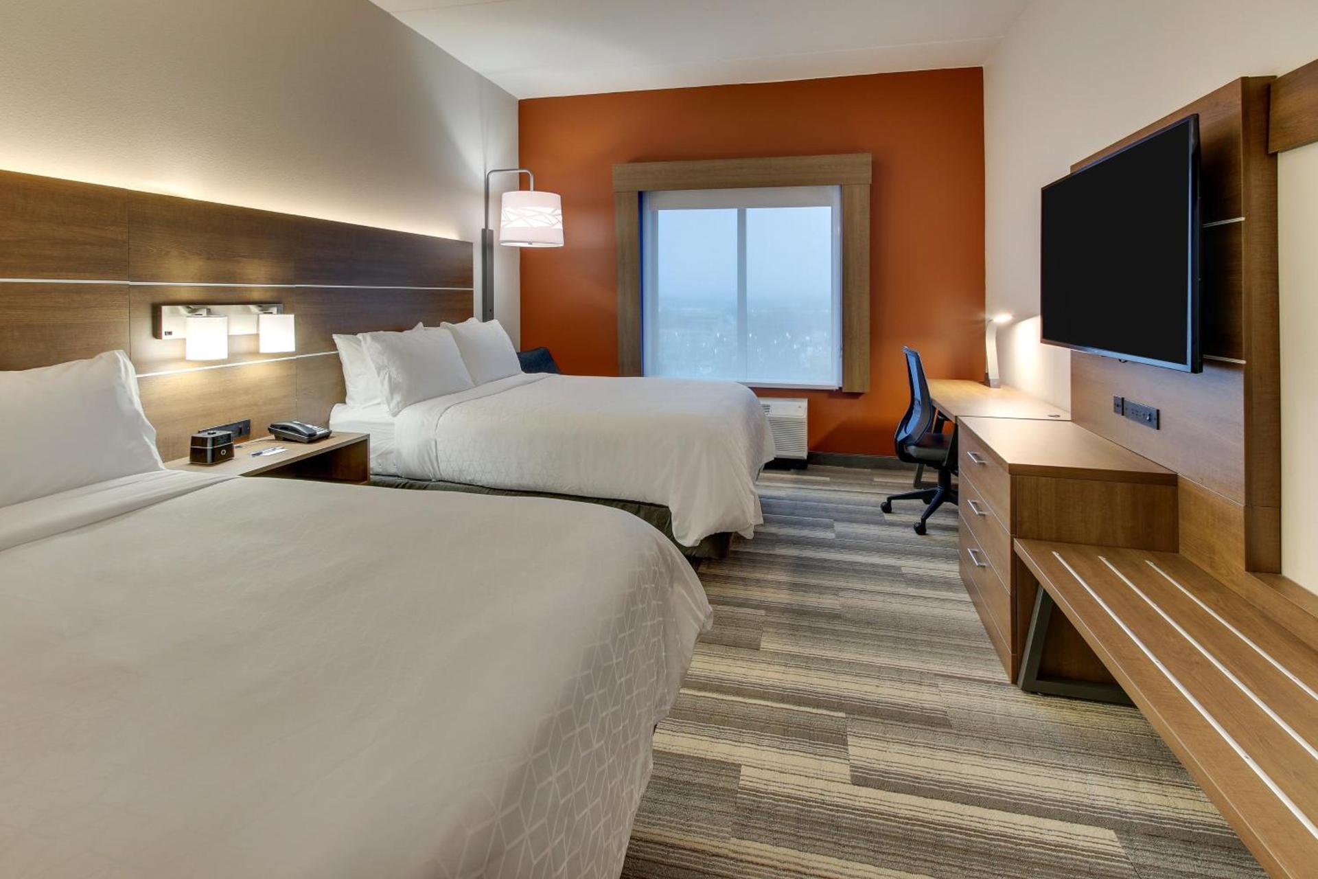 Holiday Inn Express & Suites - Nashville MetroCenter Downtown by IHG photo 47