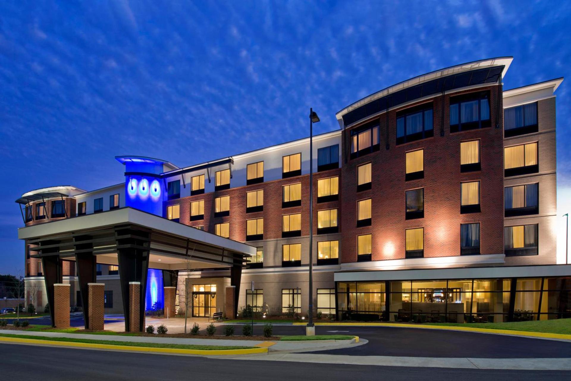Hotel Indigo Atlanta Airport College Park by IHG photo 1