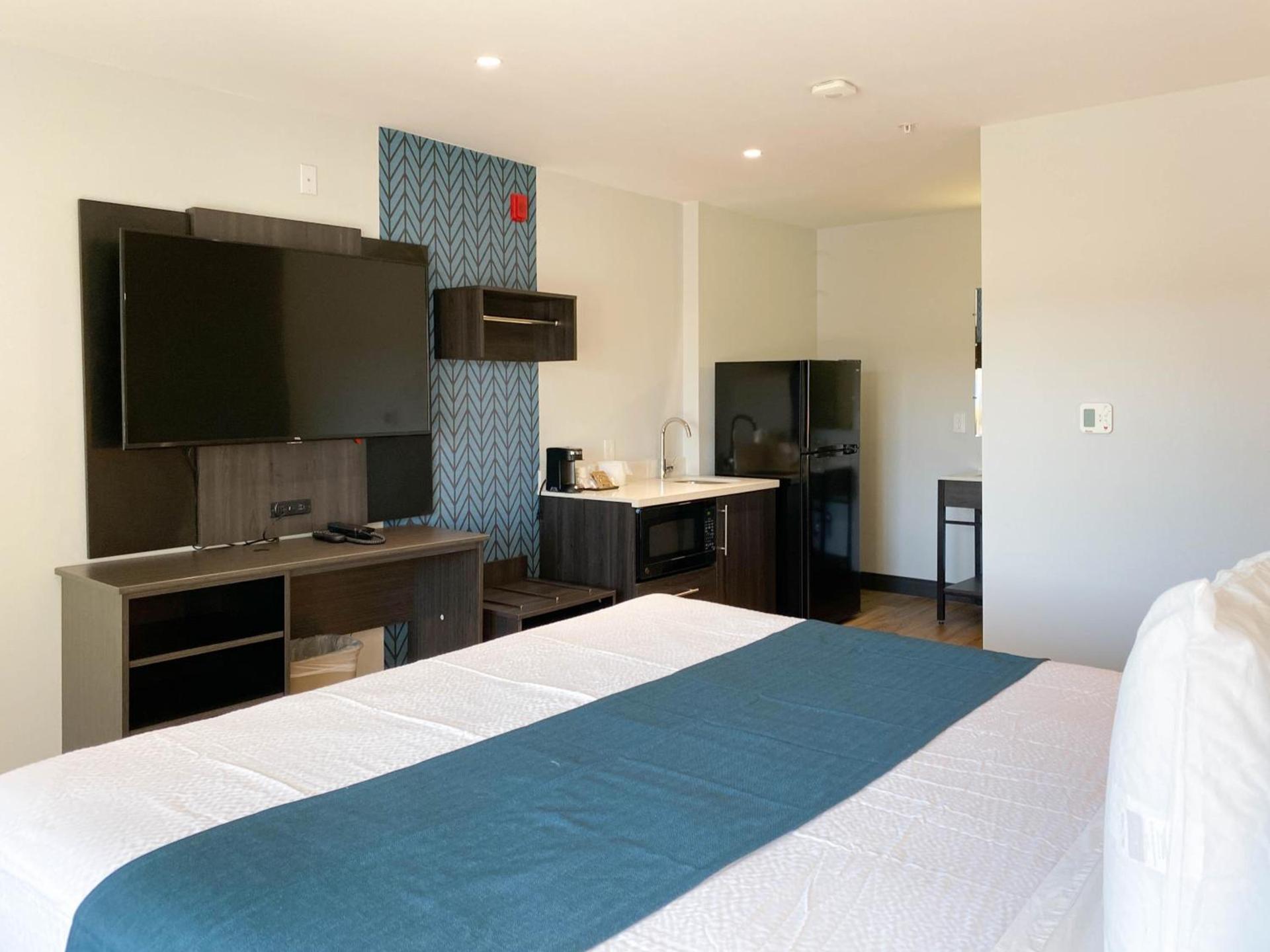 Studio 6 Suites Stockton, CA Waterfront photo 57