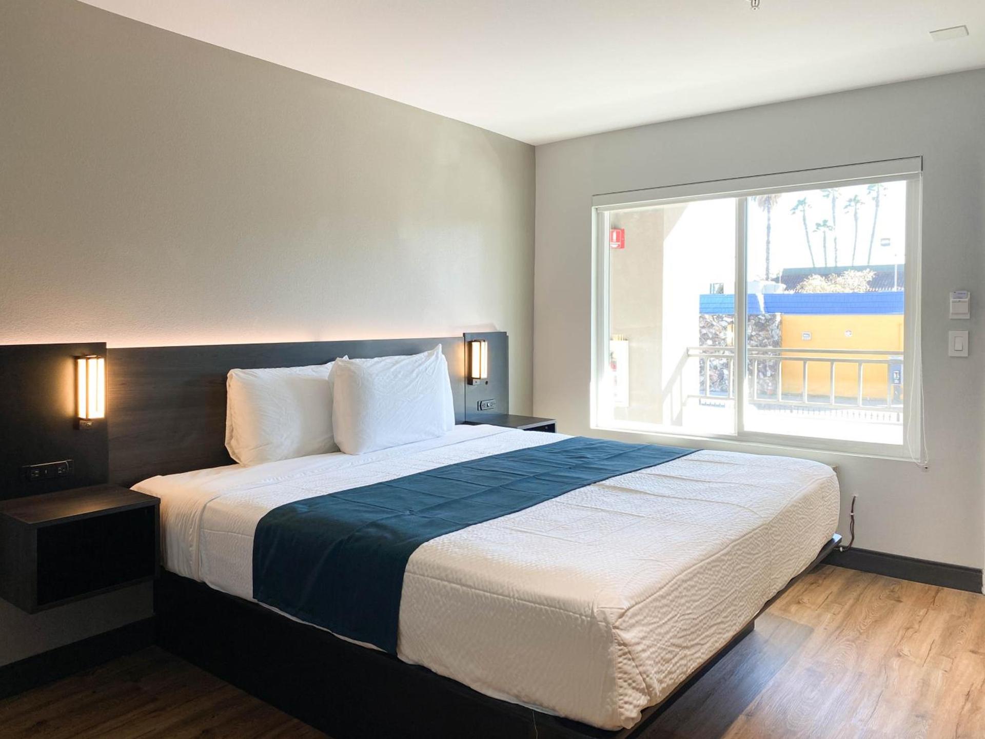 Studio 6 Suites Stockton, CA Waterfront photo 41