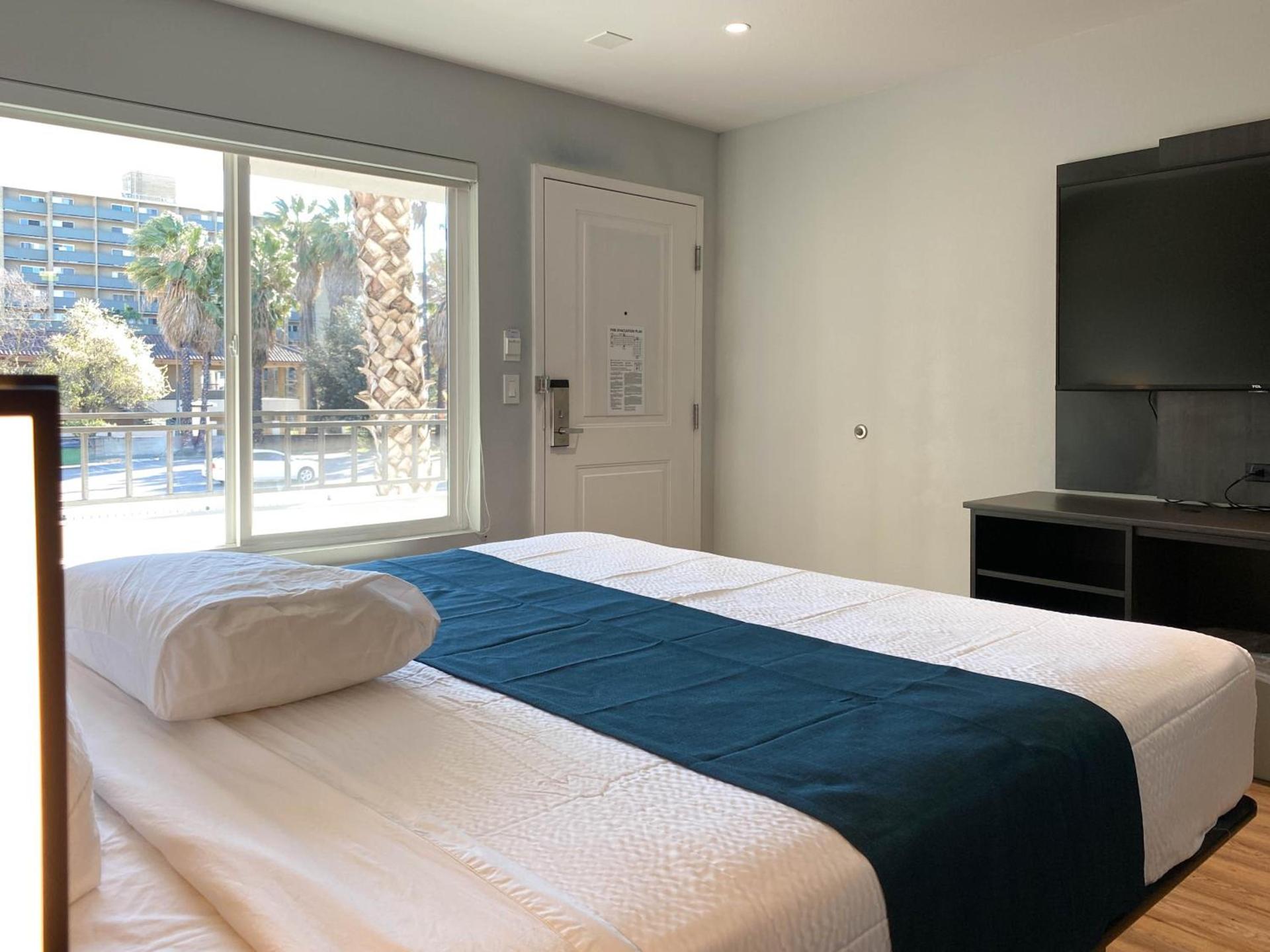 Studio 6 Suites Stockton, CA Waterfront photo 48