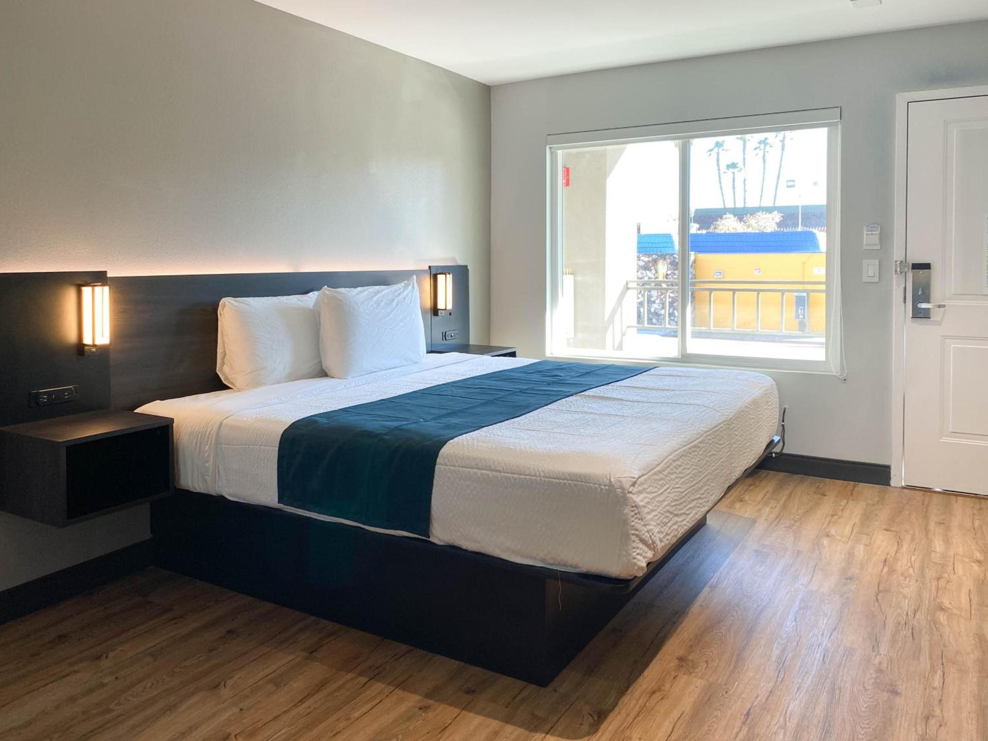 Studio 6 Suites Stockton, CA Waterfront photo 62