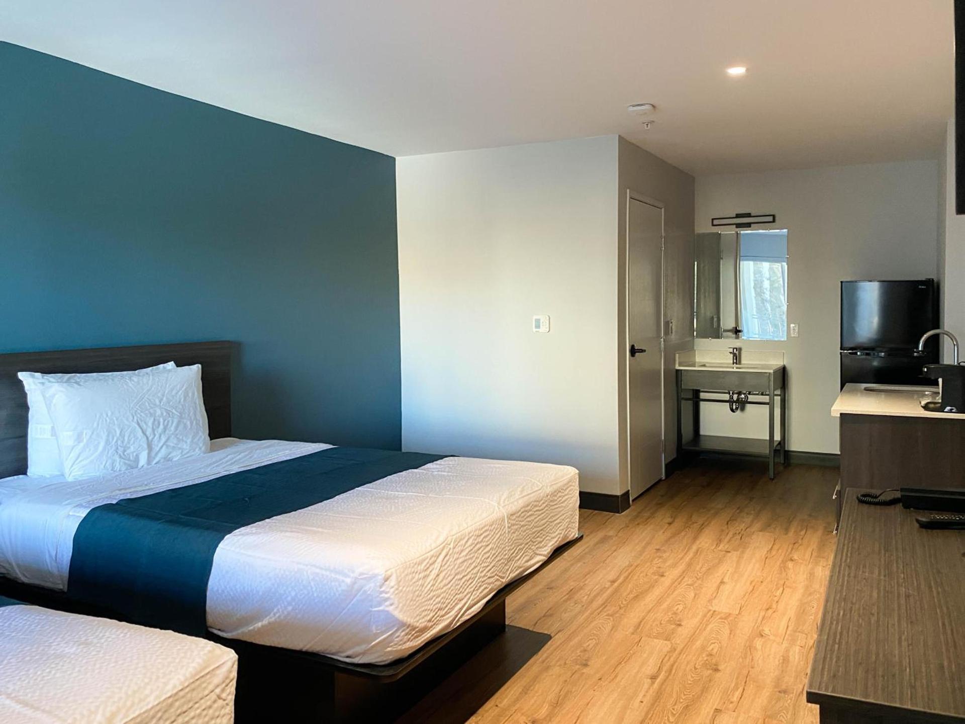 Studio 6 Suites Stockton, CA Waterfront photo 46