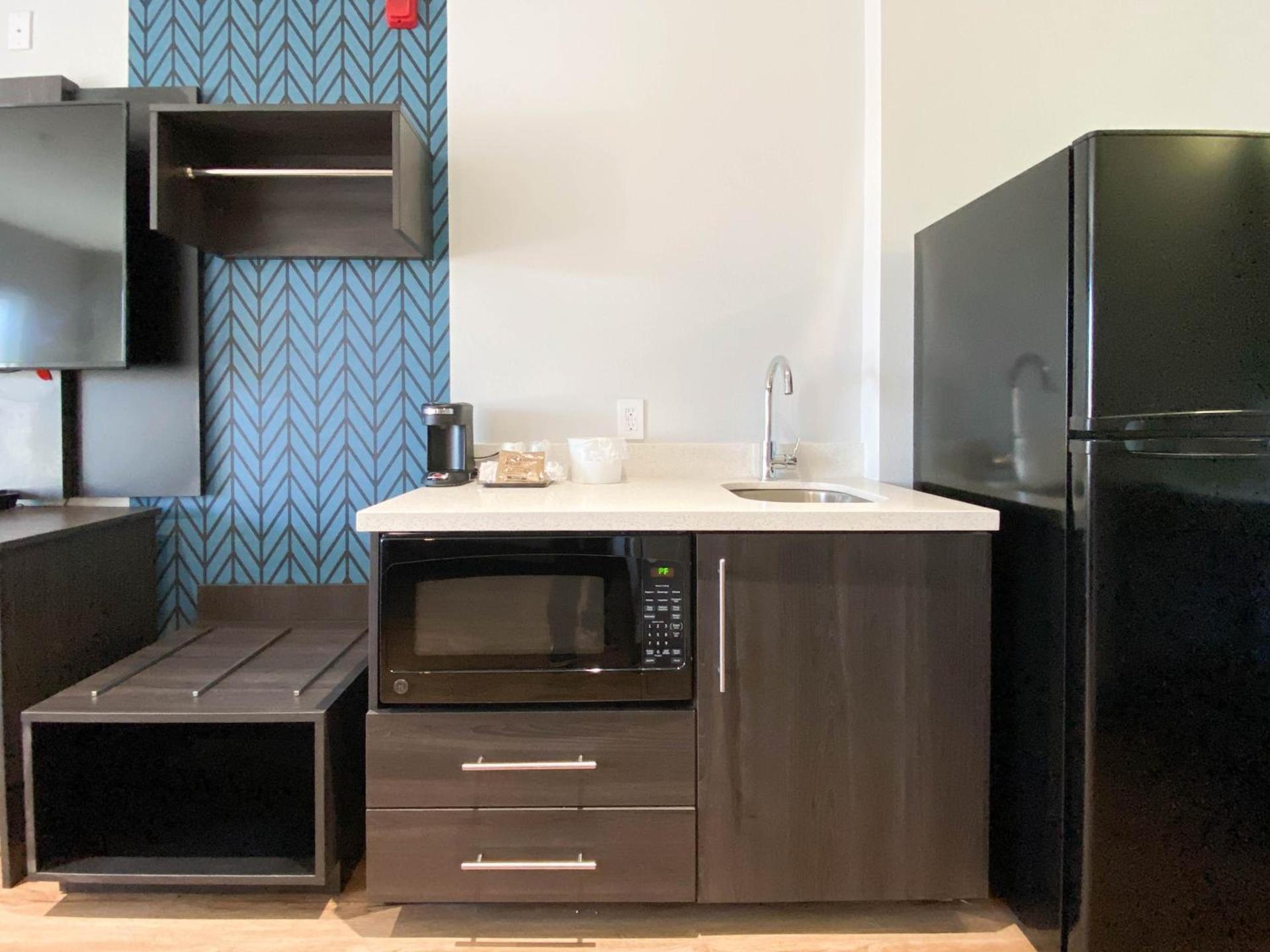 Studio 6 Suites Stockton, CA Waterfront photo 65