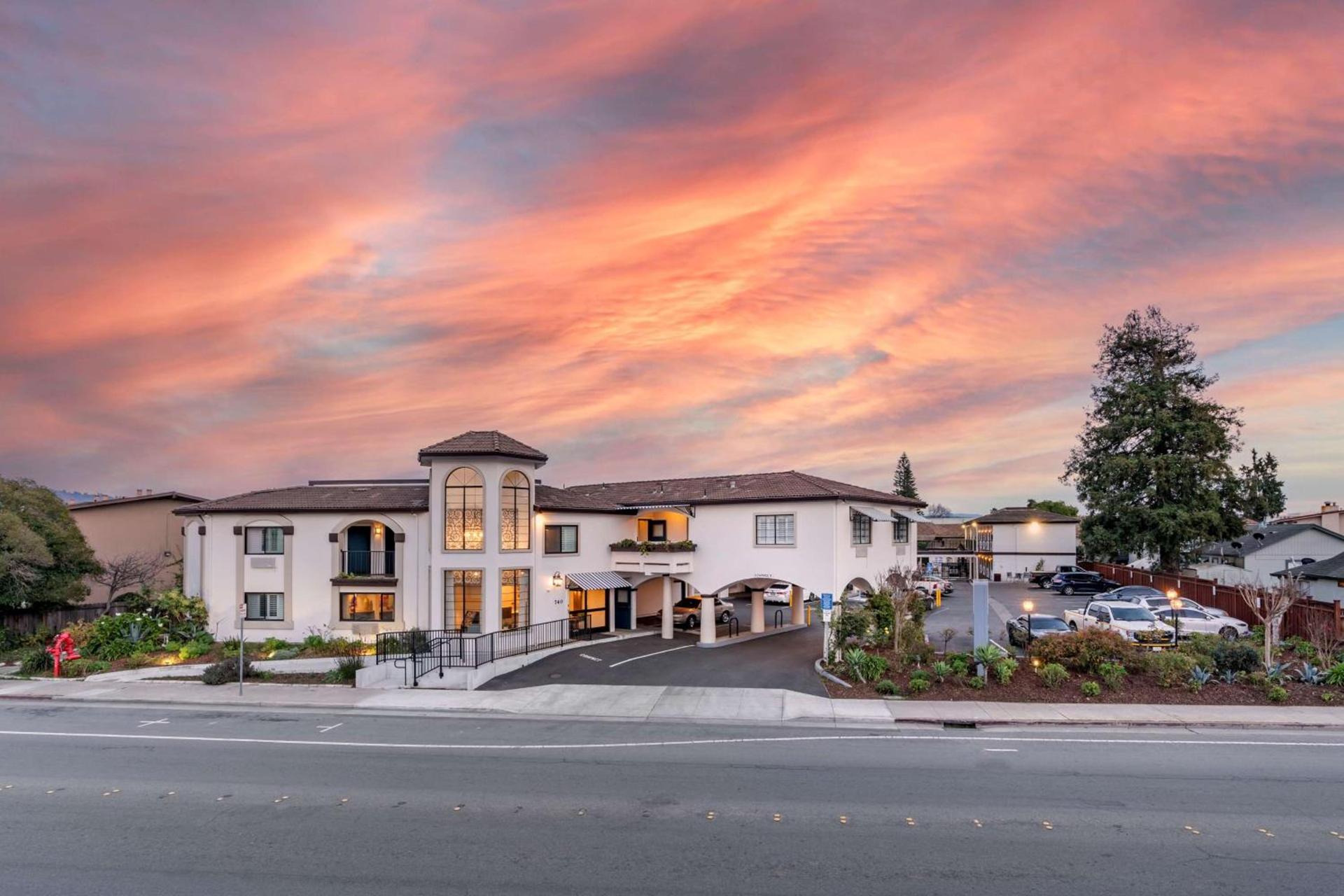 Best Western Rose Garden Inn photo 11