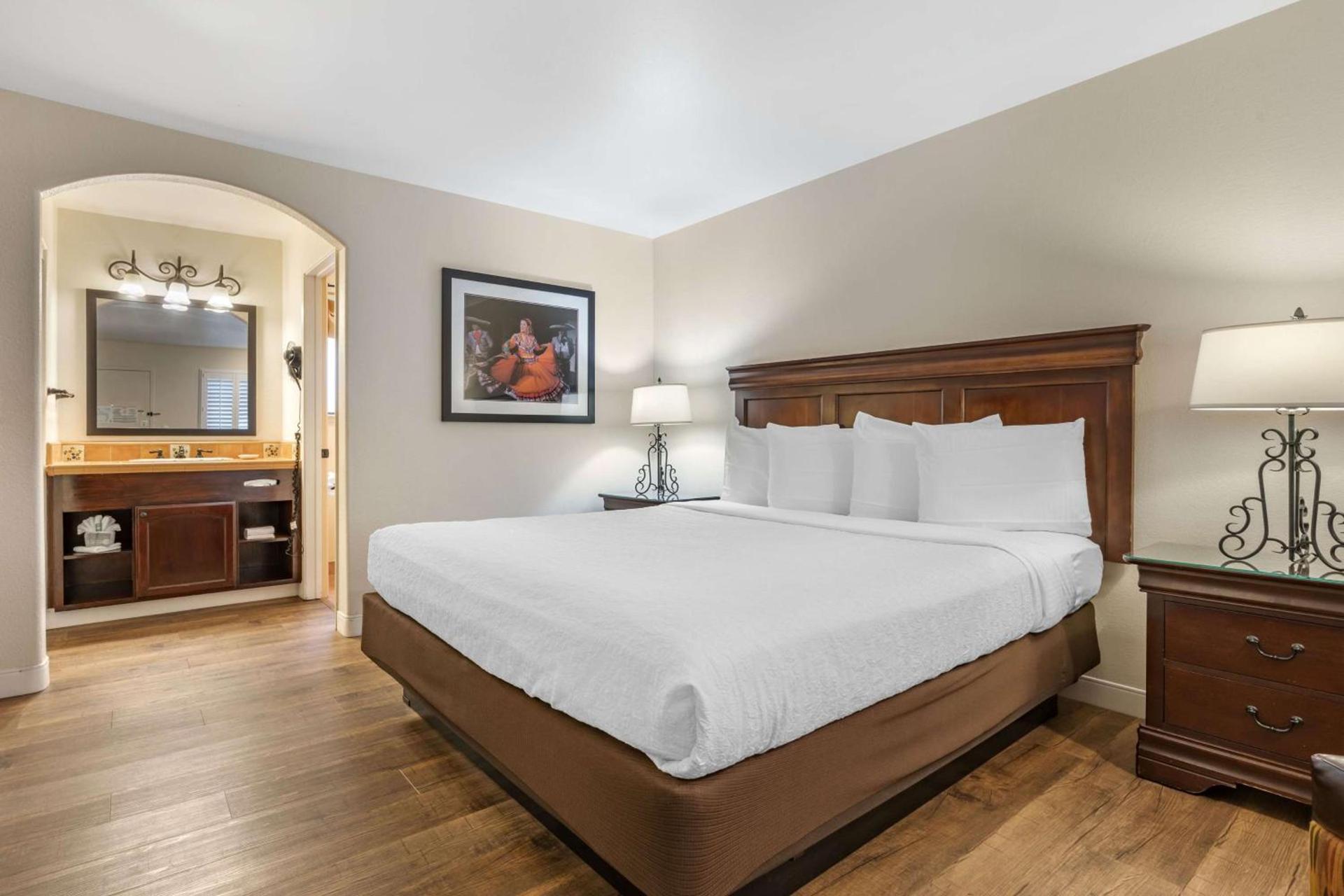 Best Western Rose Garden Inn photo 22