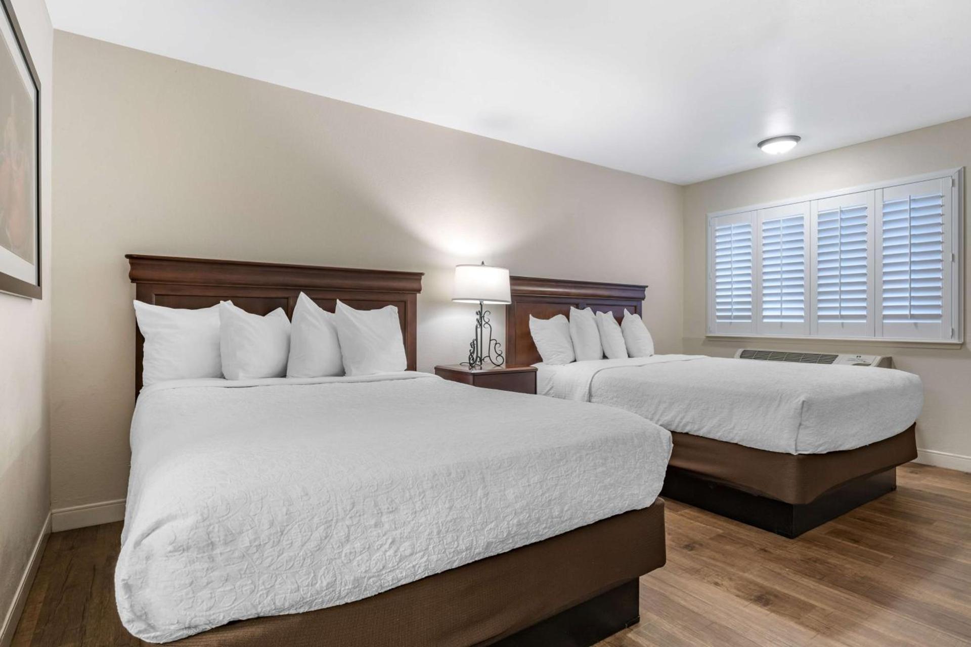 Best Western Rose Garden Inn photo 8