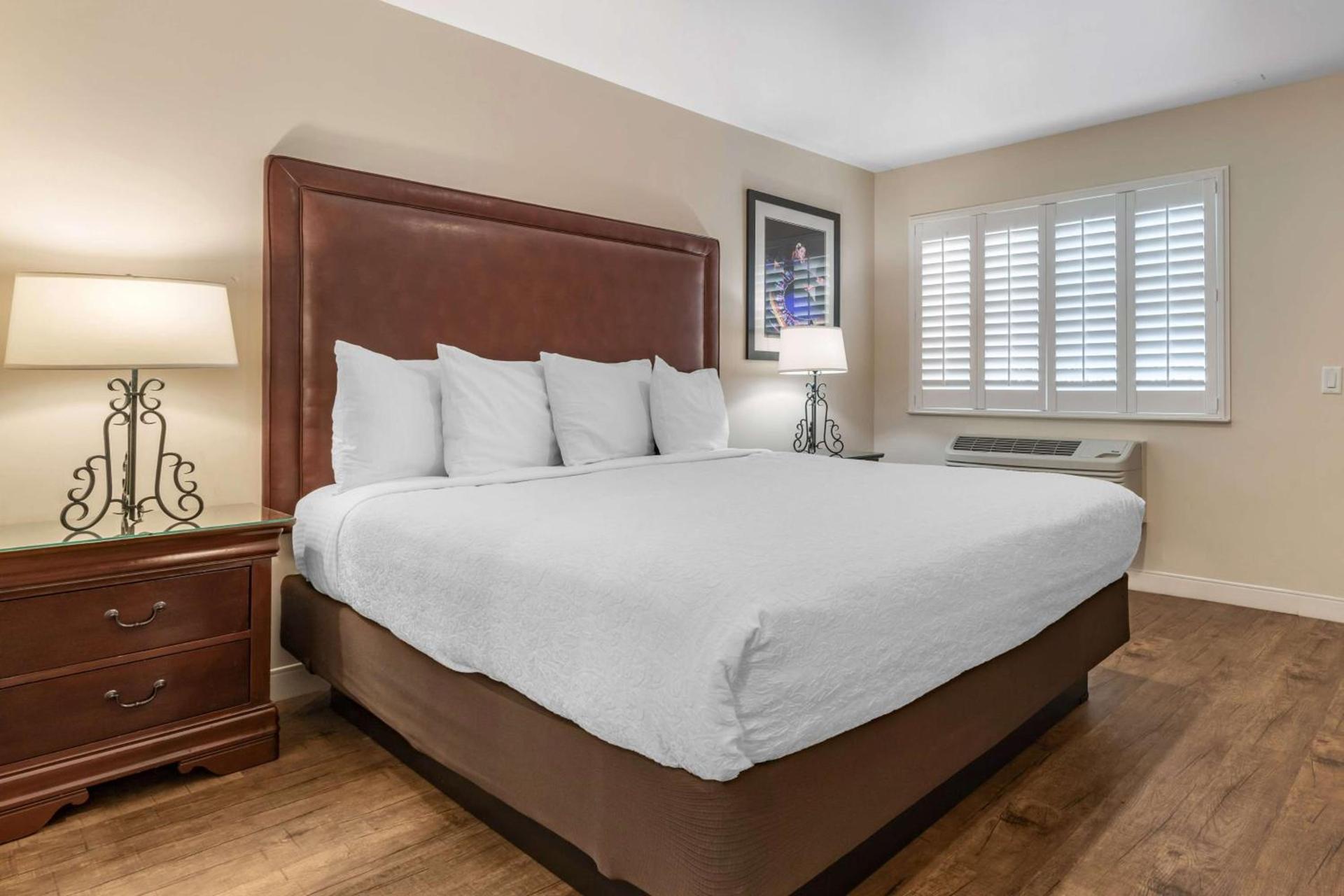 Best Western Rose Garden Inn photo 31
