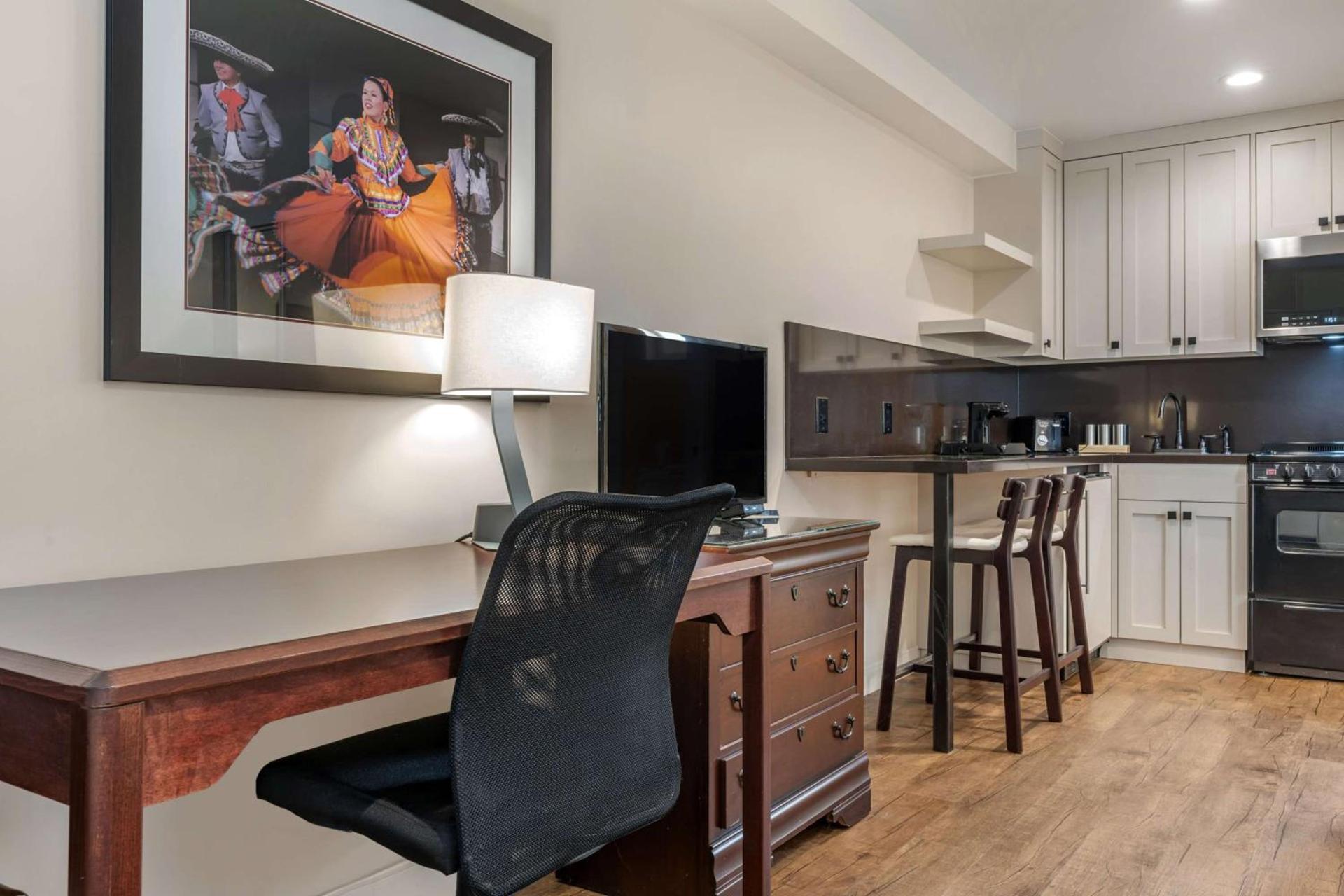 Best Western Rose Garden Inn photo 32