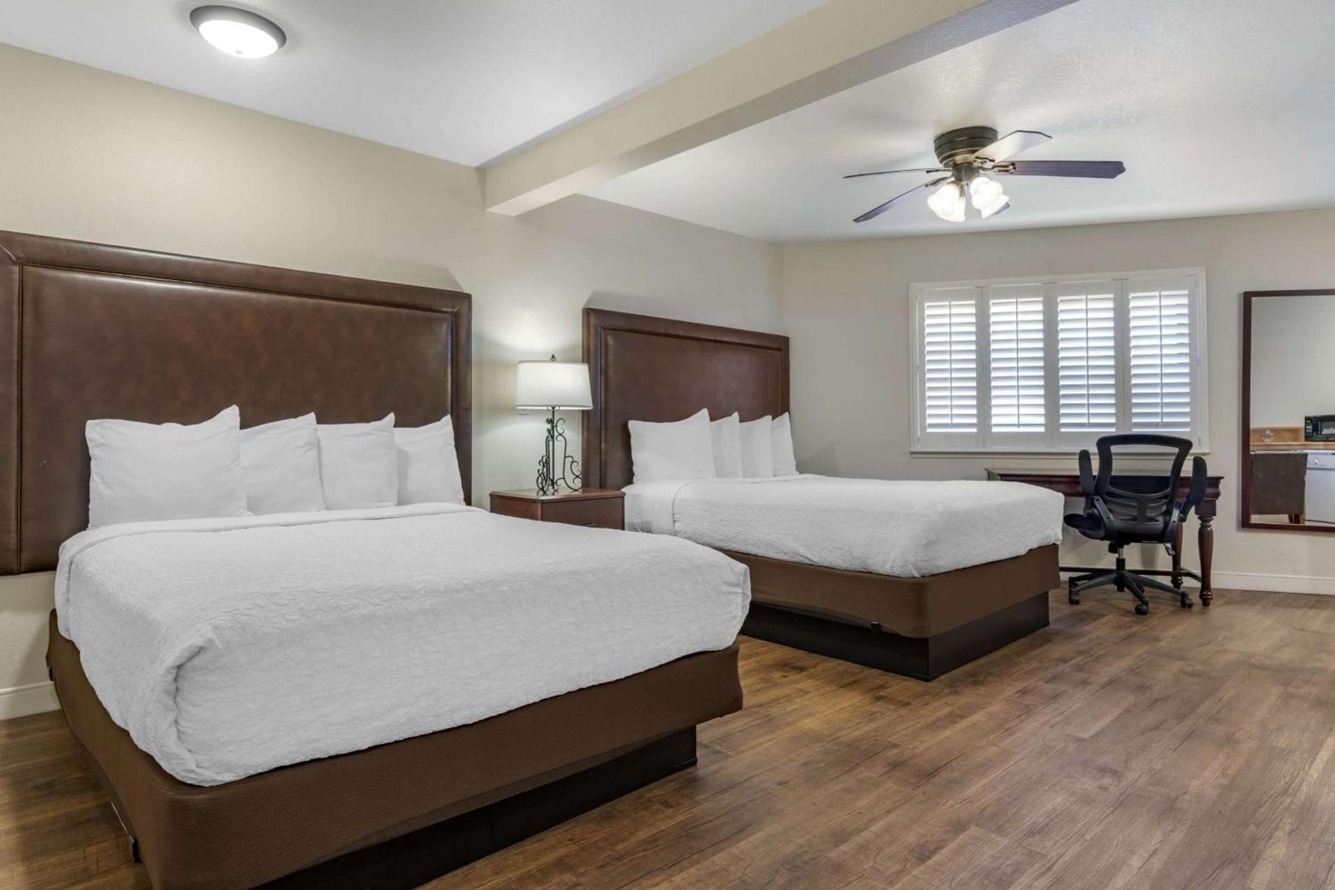 Best Western Rose Garden Inn photo 35