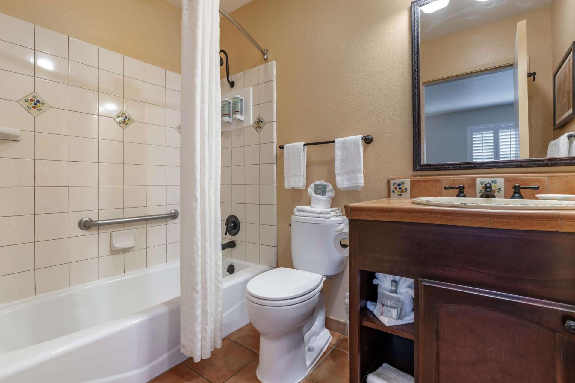 Best Western Rose Garden Inn photo 48