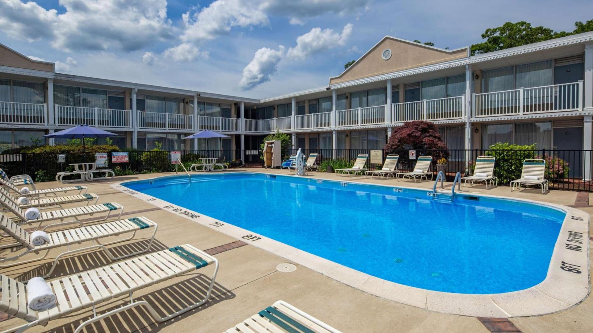 Best Western Fredericksburg photo 8