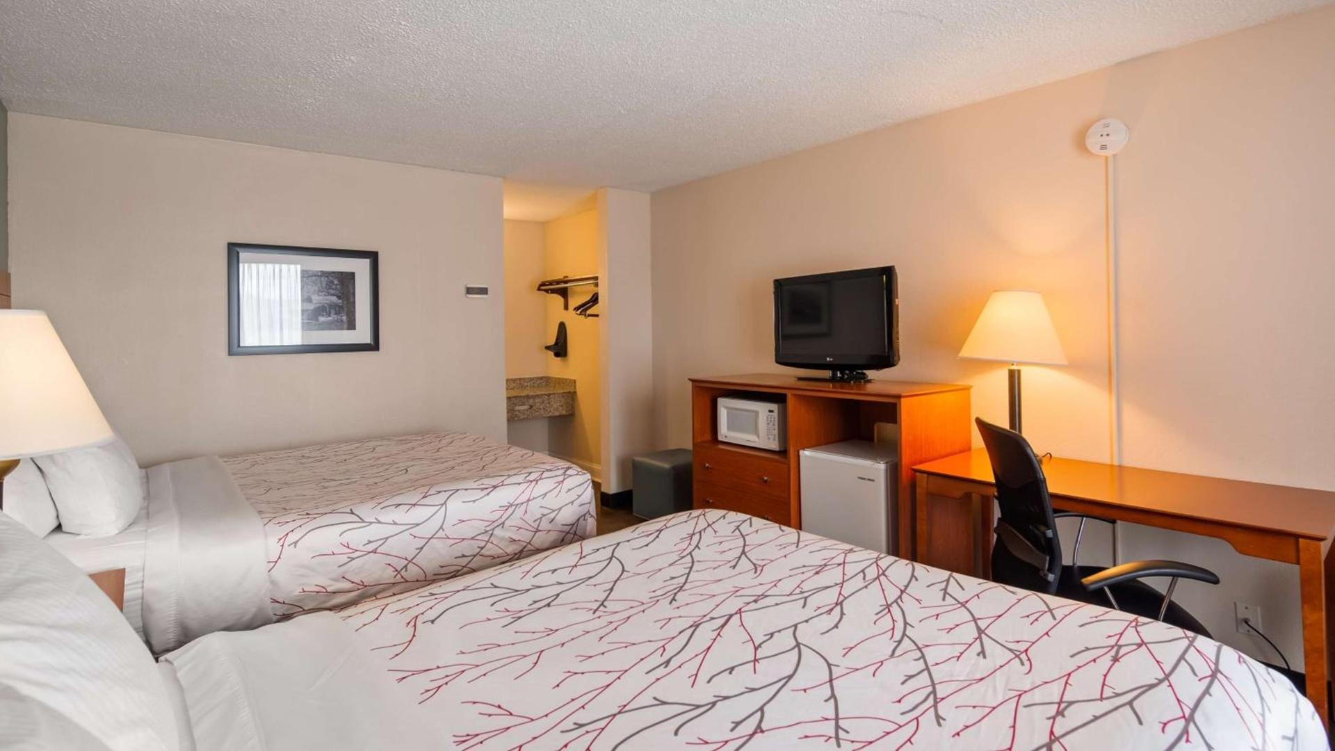 Best Western Fredericksburg photo 13