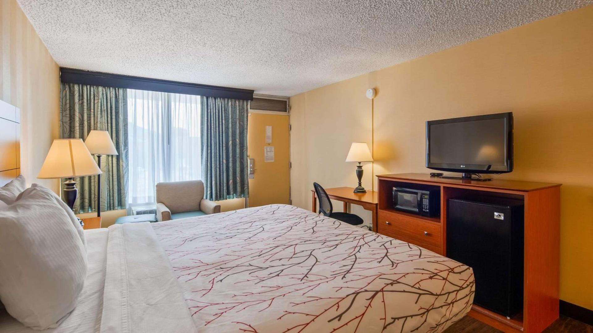 Best Western Fredericksburg photo 16