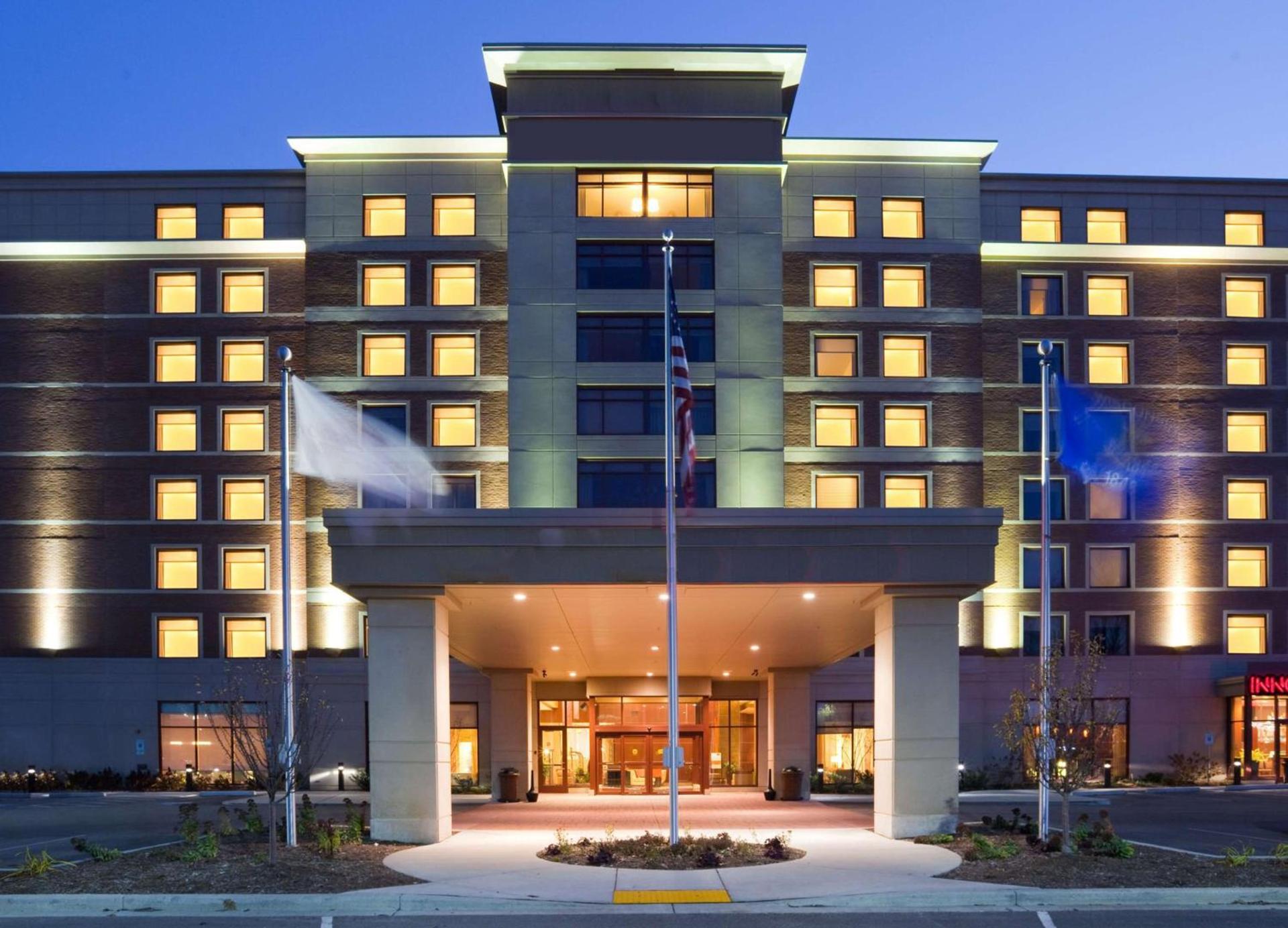 Sonesta Milwaukee West Wauwatosa photo 2