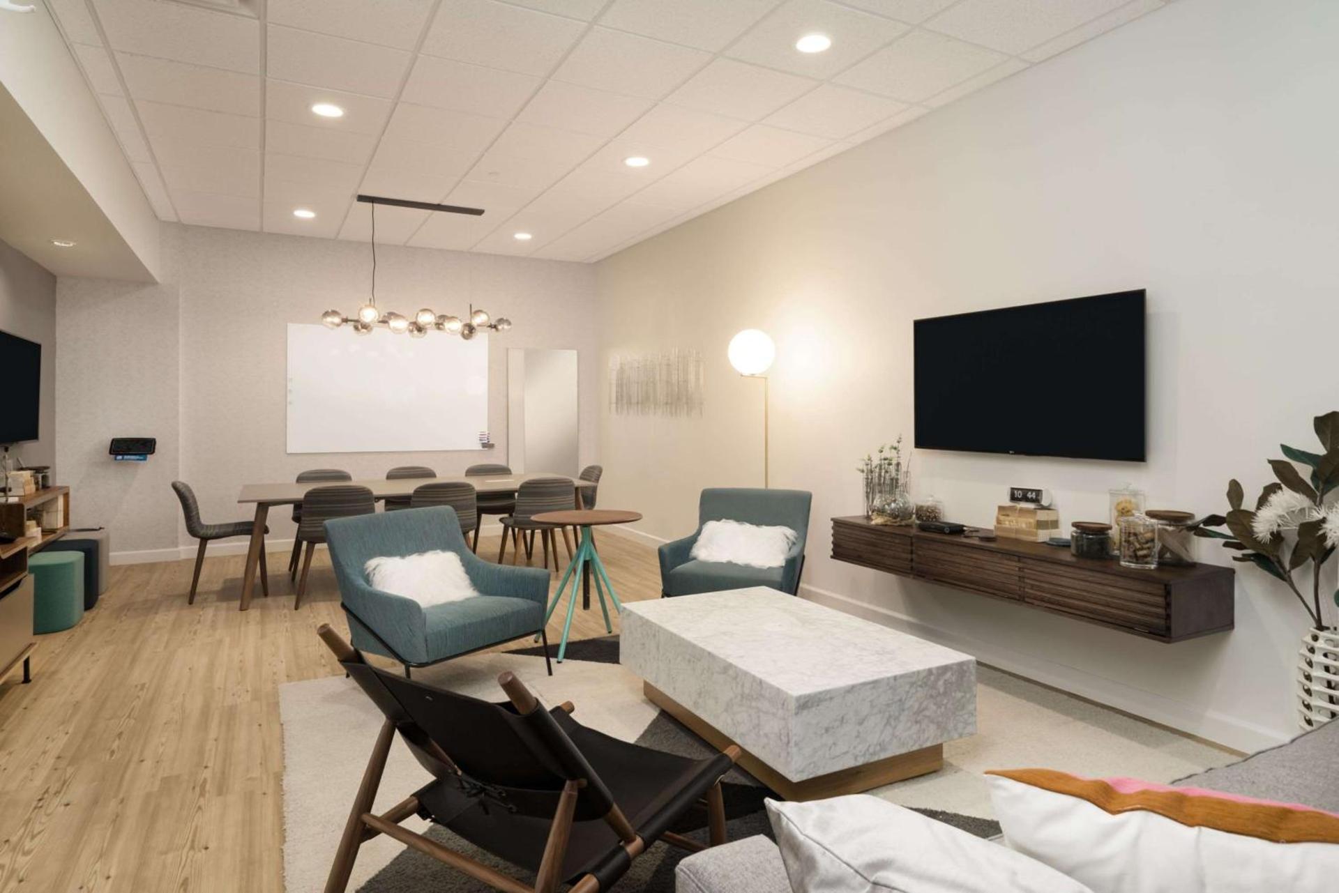 Sonesta Milwaukee West Wauwatosa photo 42