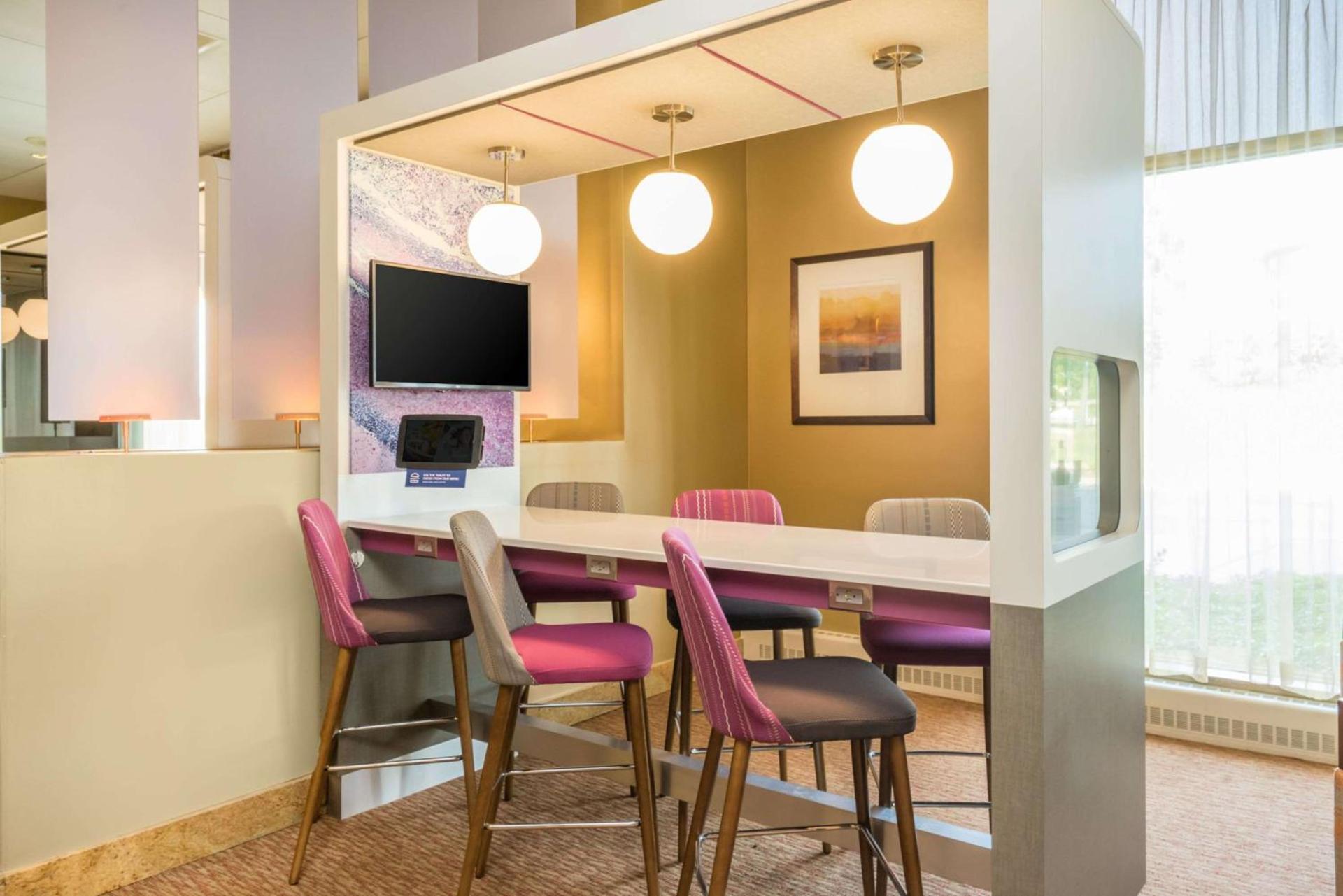 Sonesta Milwaukee West Wauwatosa photo 48