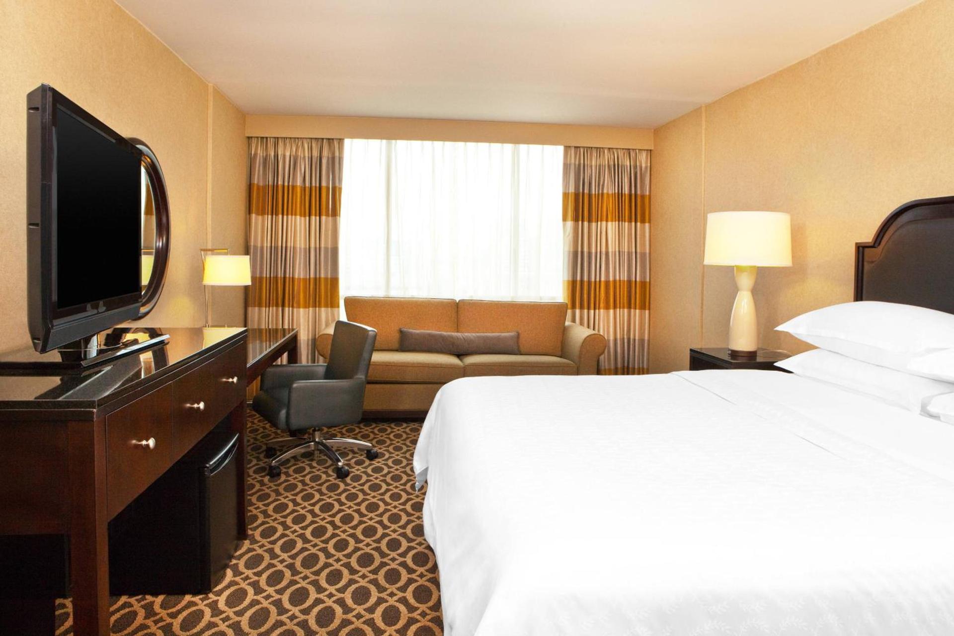 Courtland Grand Hotel, Trademark Collection by Wyndham photo 52