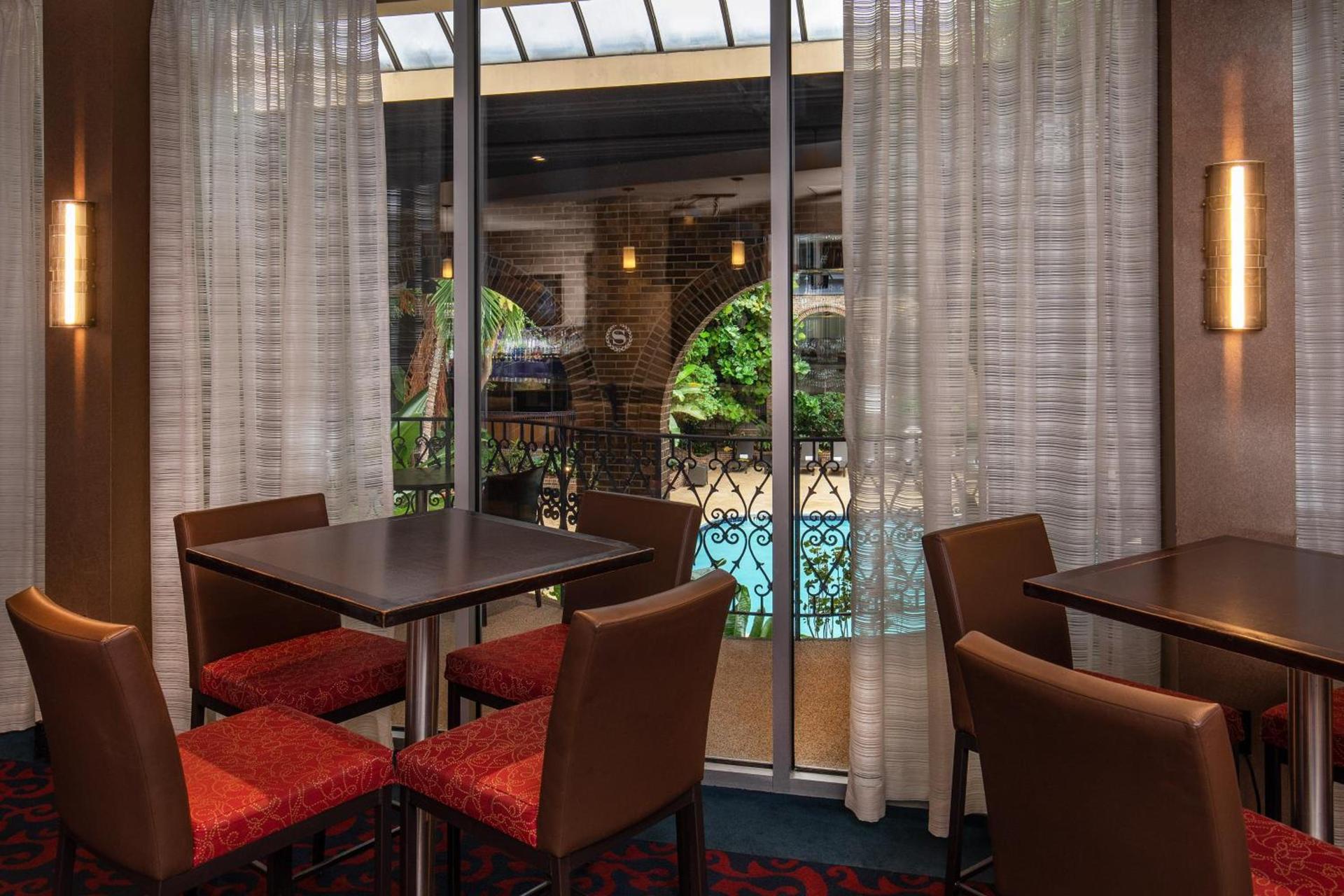 Courtland Grand Hotel, Trademark Collection by Wyndham photo 62