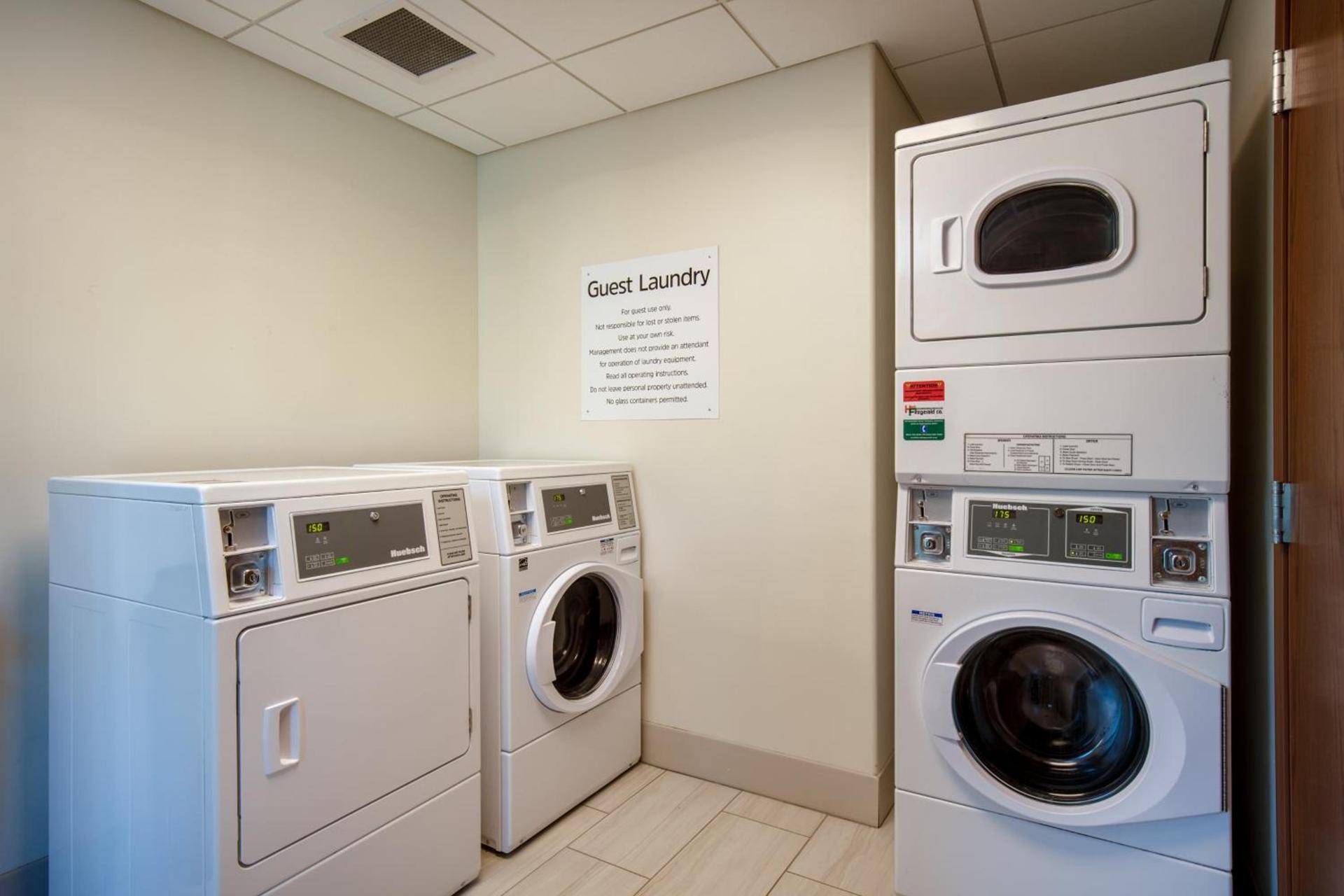 Holiday Inn Express & Suites - Beloit by IHG photo 17