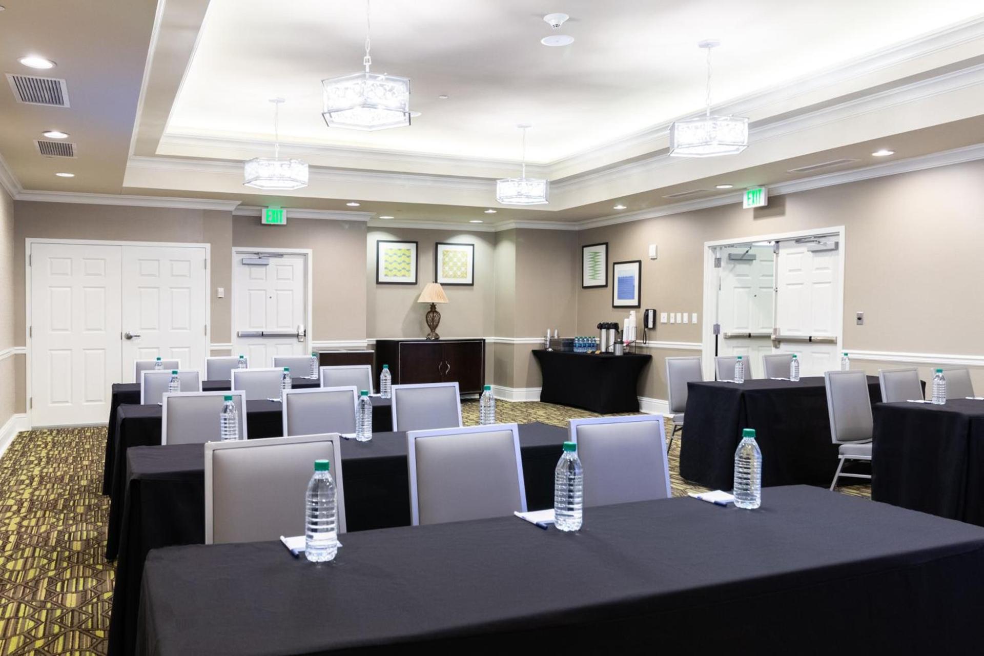 Holiday Inn Express Savannah - Historic District photo 29