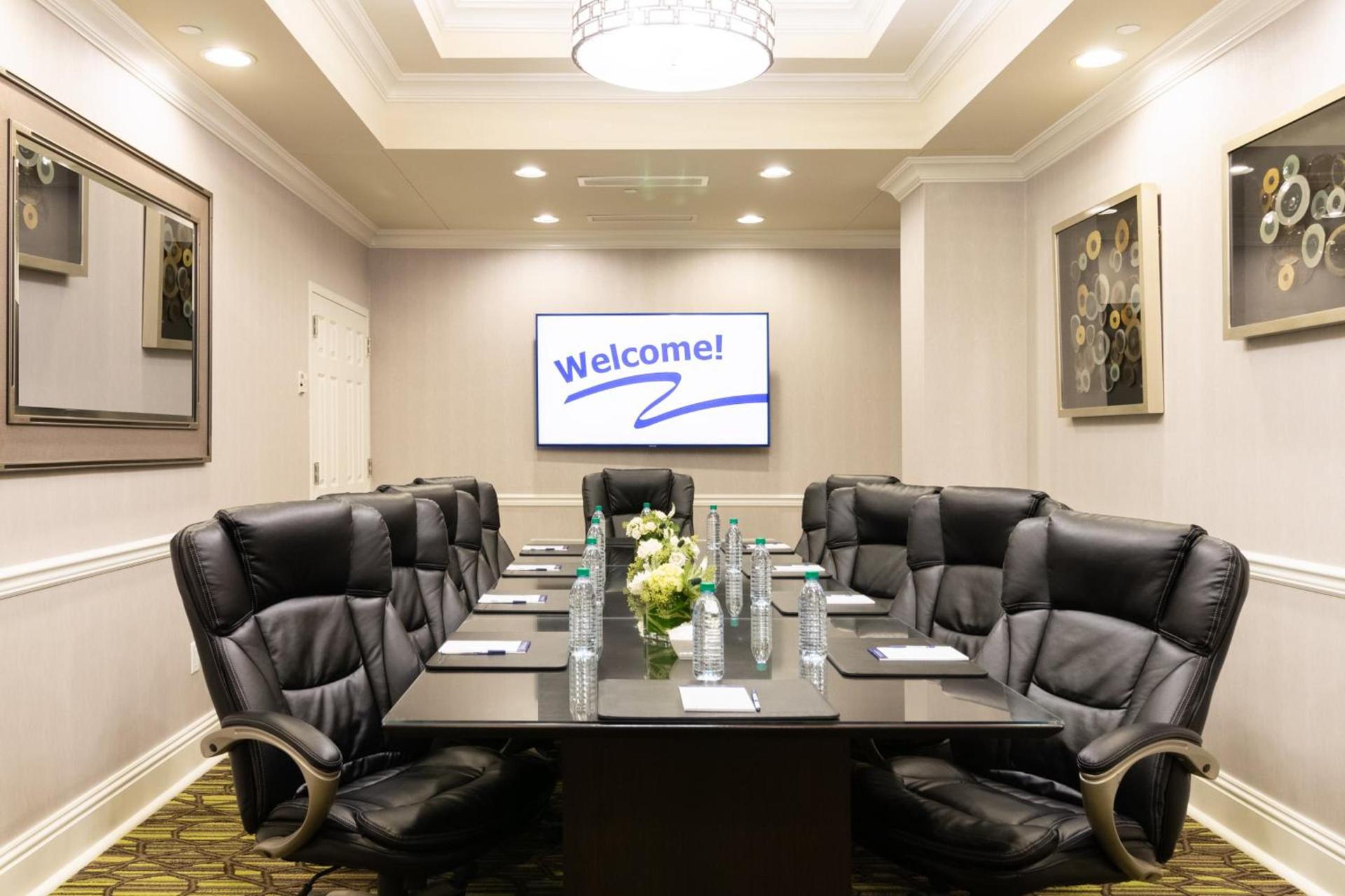 Holiday Inn Express Savannah - Historic District photo 51