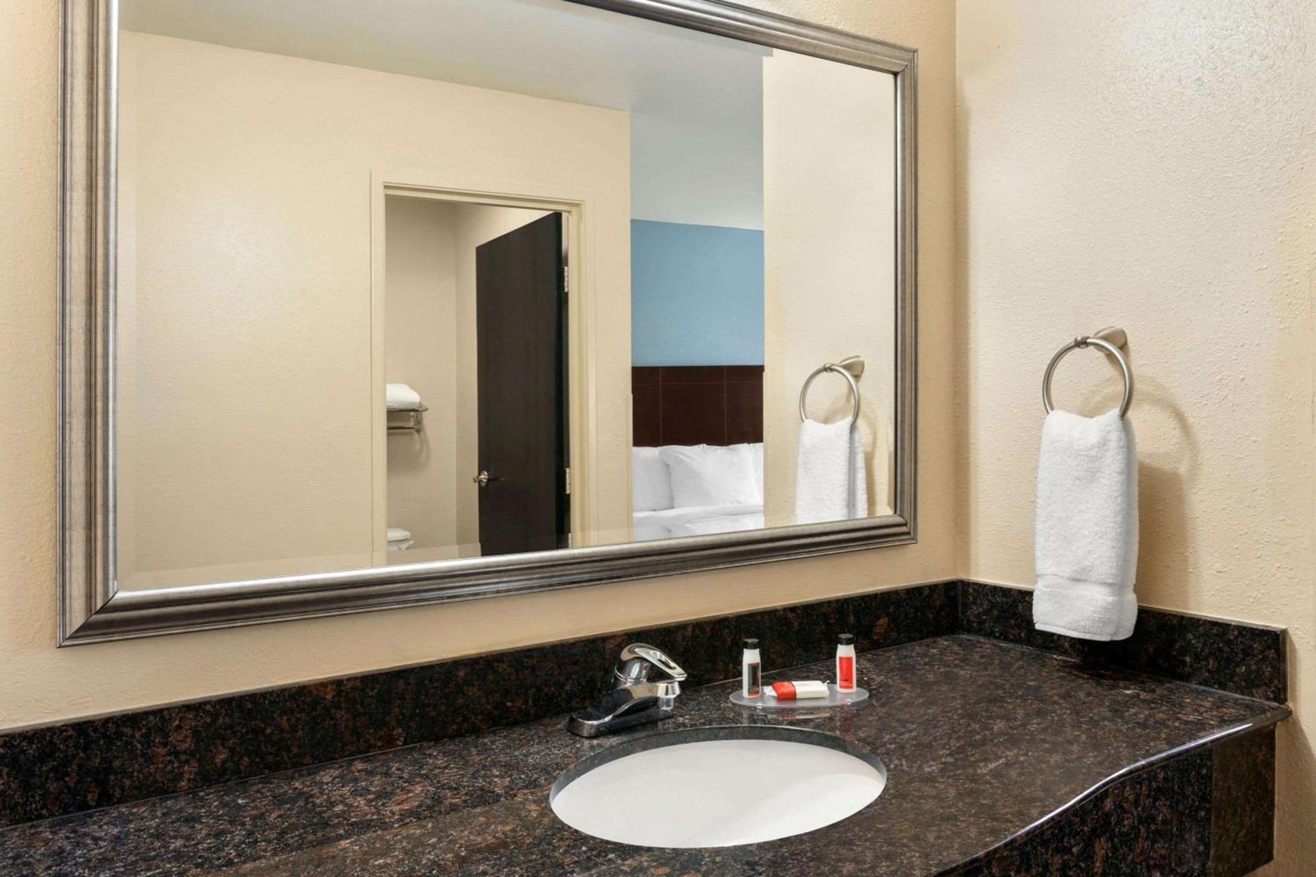 Luxe Hotel Nashville Airport photo 19