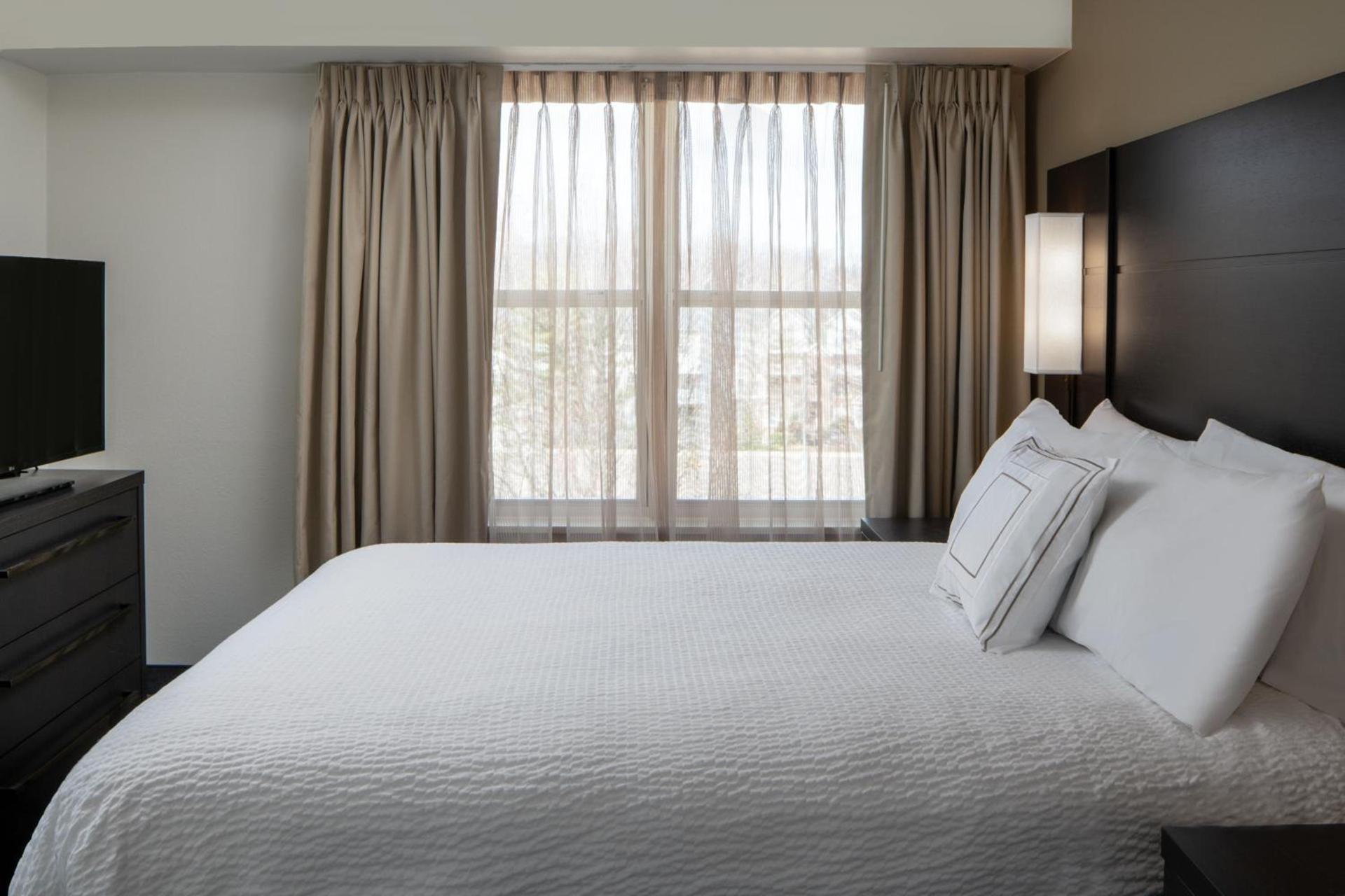 Sonesta ES Suites Fairfax Fair Lakes photo 43