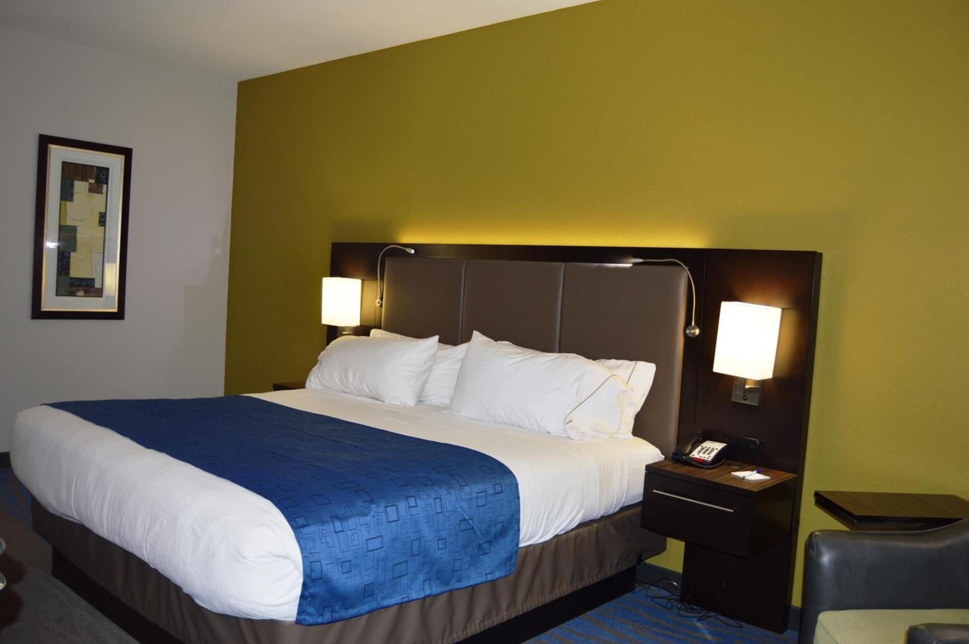 Holiday Inn Express El Reno by IHG photo 8