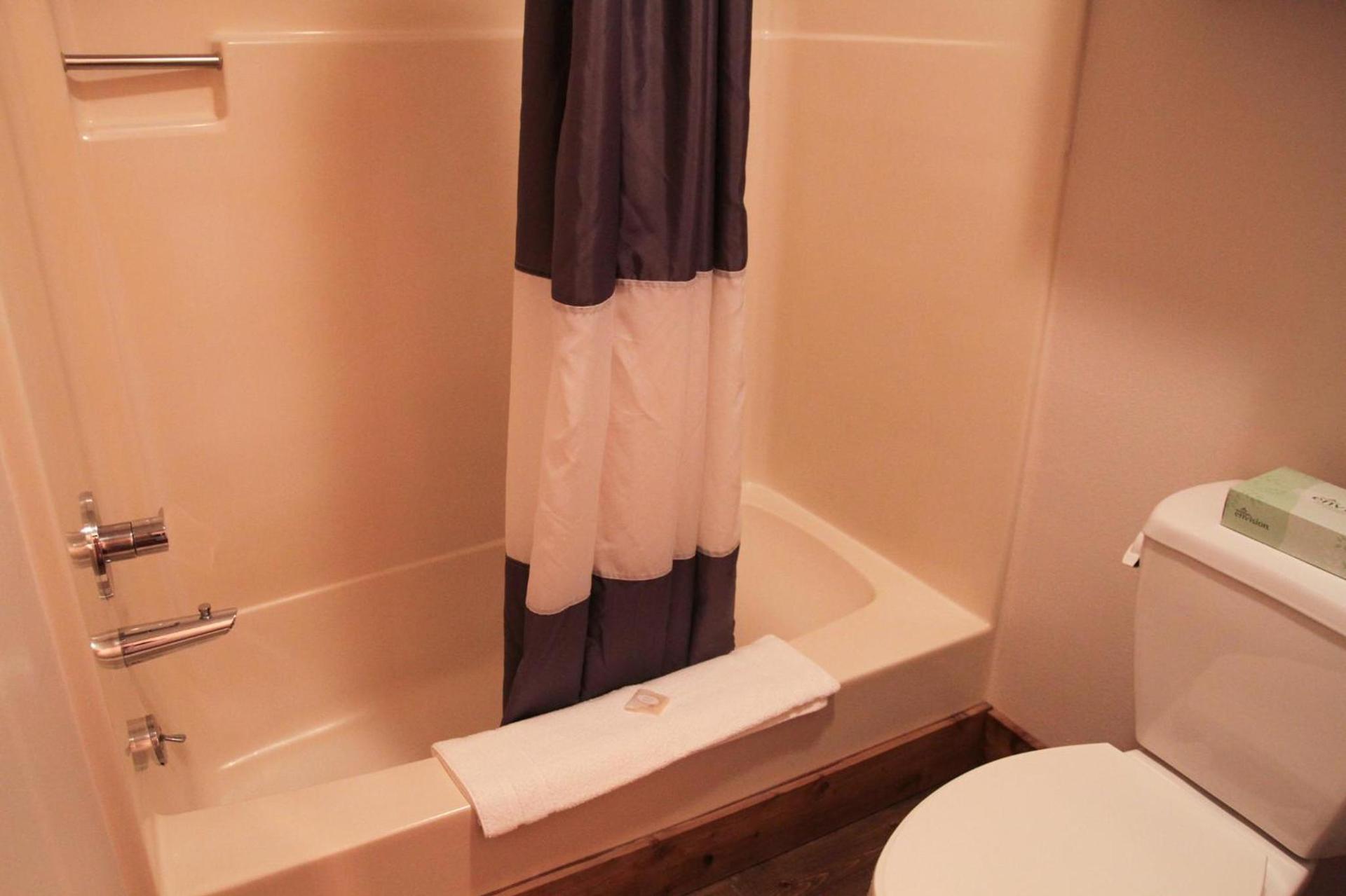Ashore Hotel photo 68