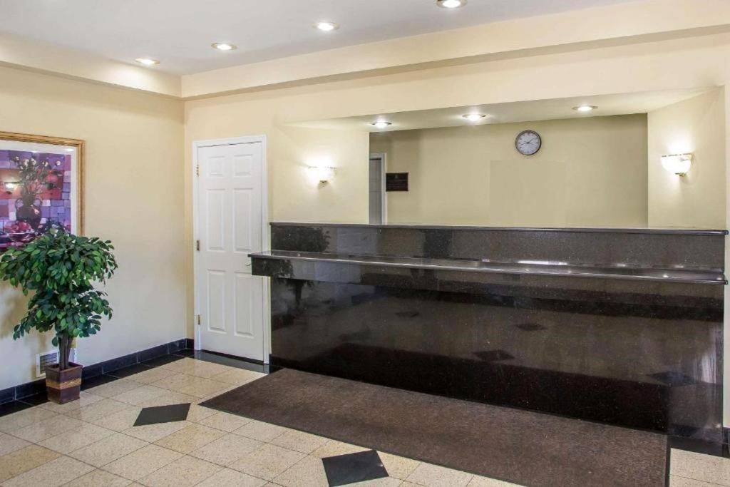 Atlantic Inn photo 11