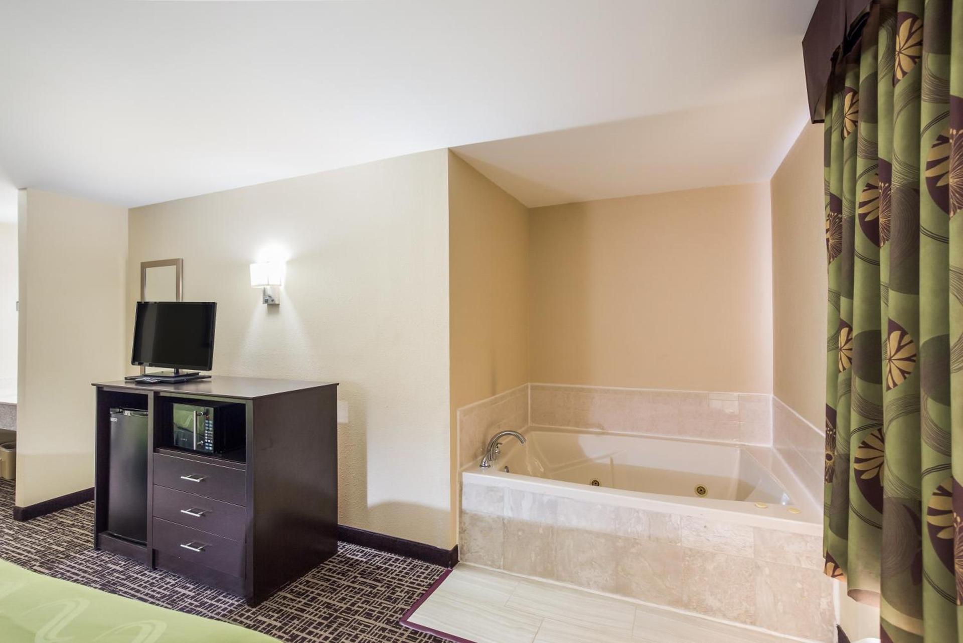 Quality Inn & Suites Caseyville - St Louis photo 13
