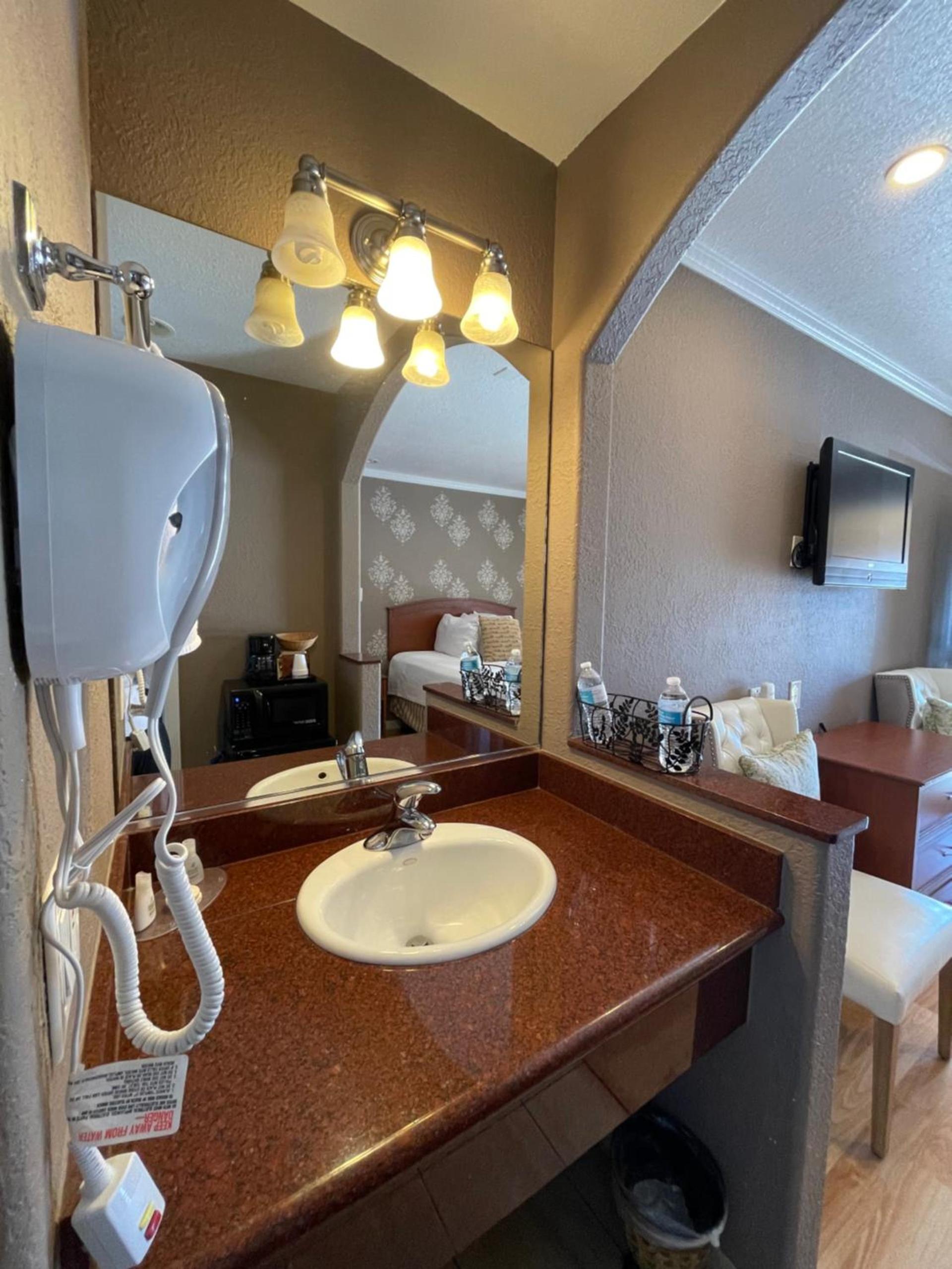 Chardonnay Lodge photo 93