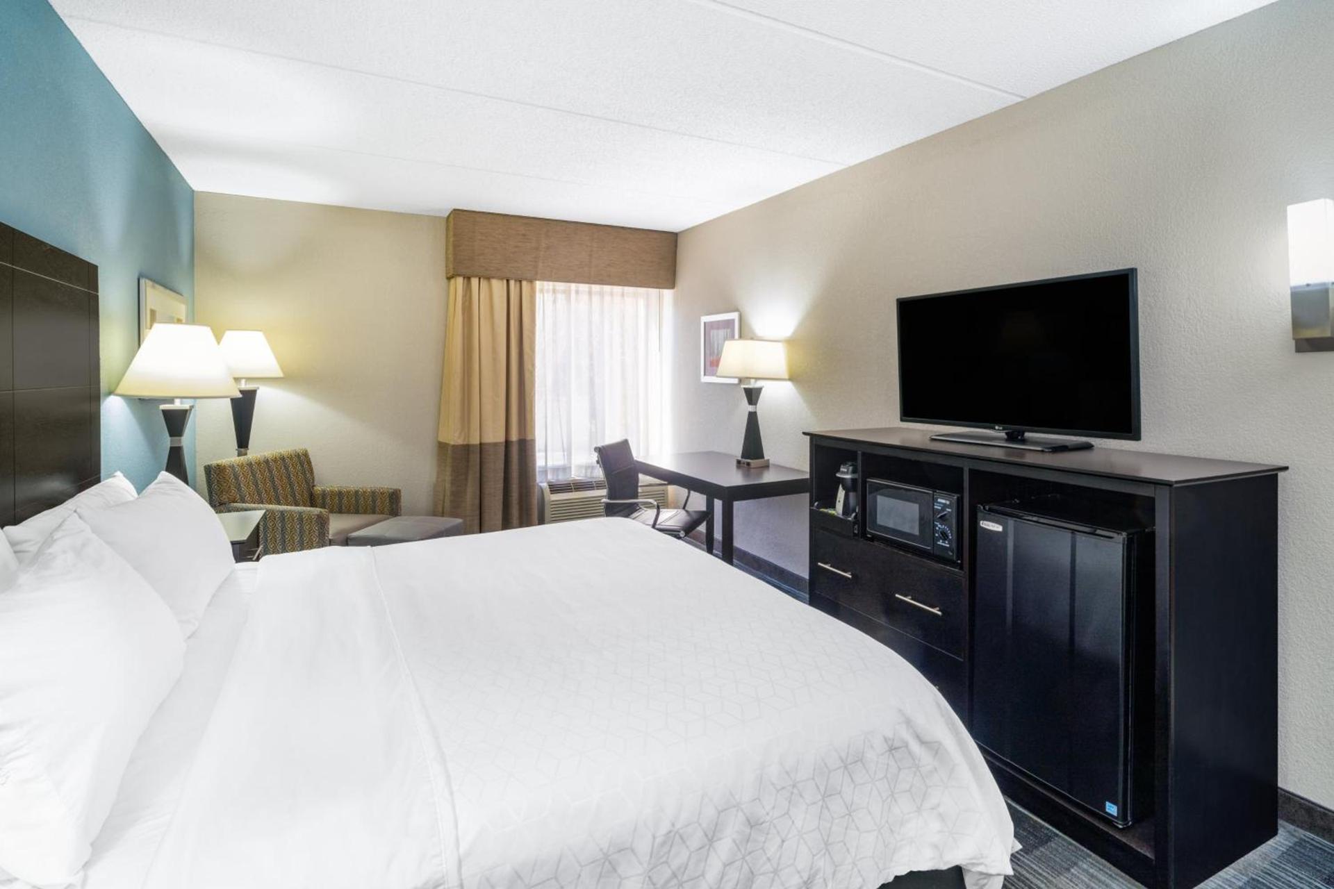 Holiday Inn Express Forsyth by IHG photo 25