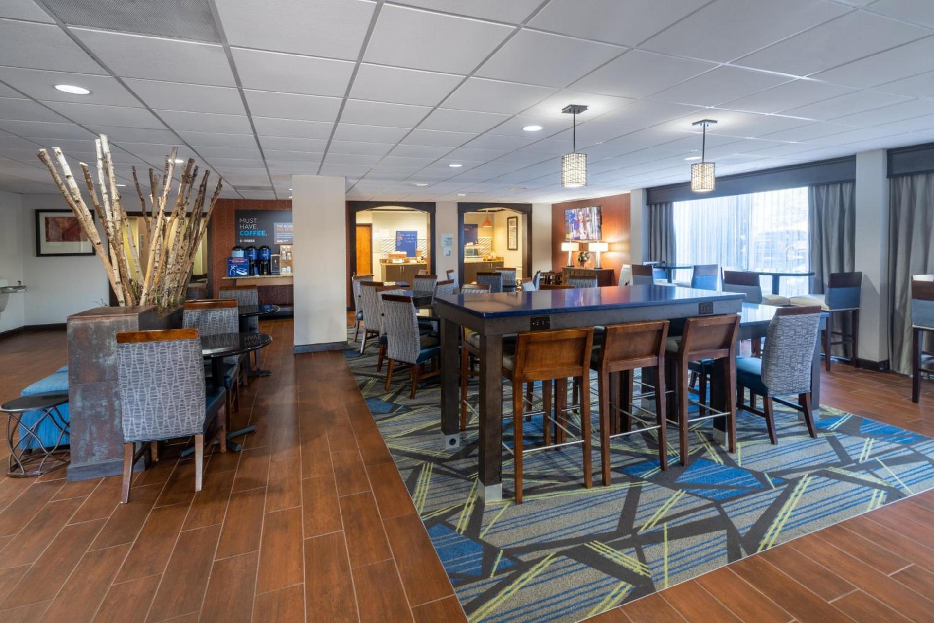 Holiday Inn Express Forsyth by IHG photo 30