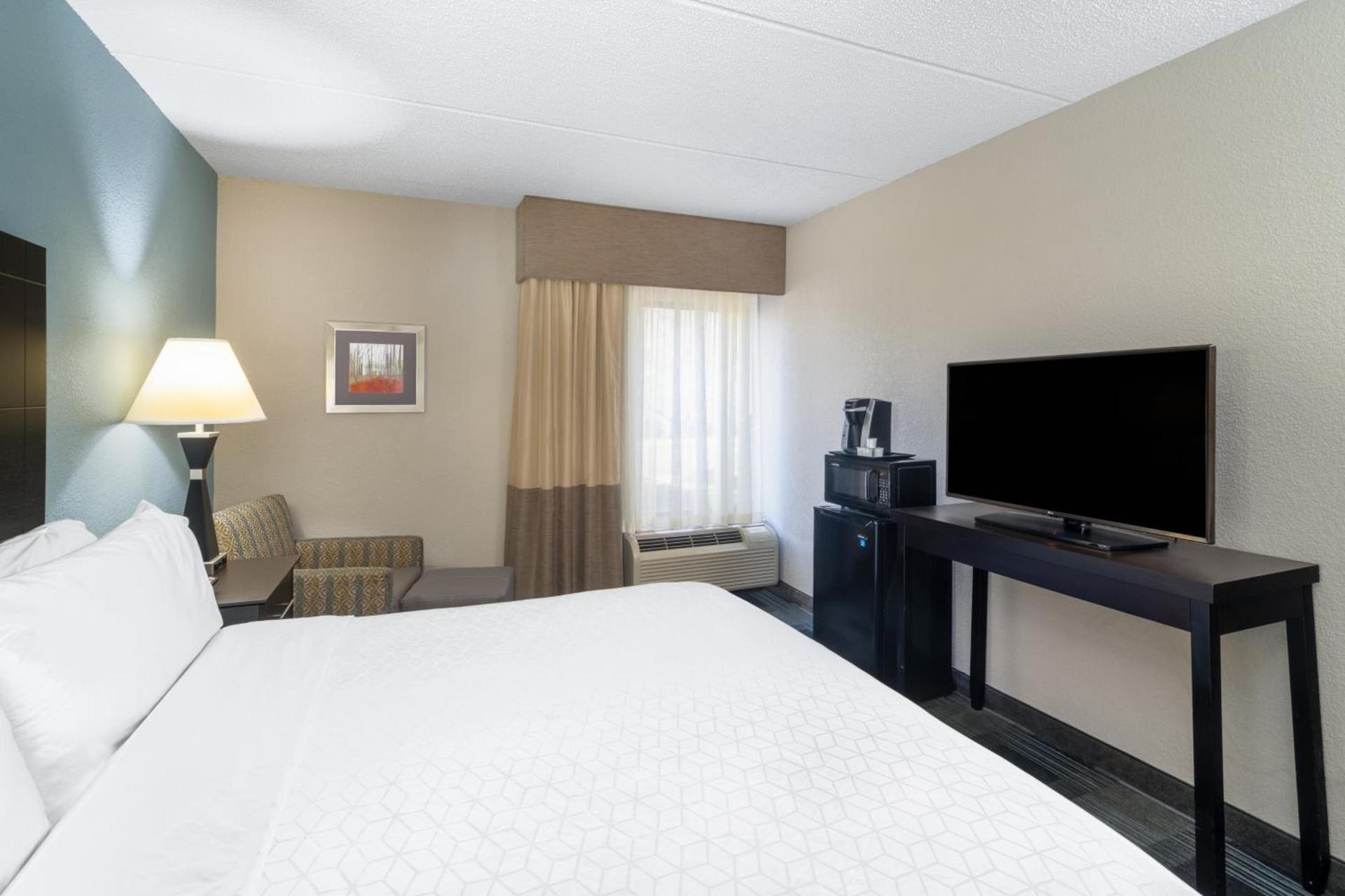 Holiday Inn Express Forsyth by IHG photo 32