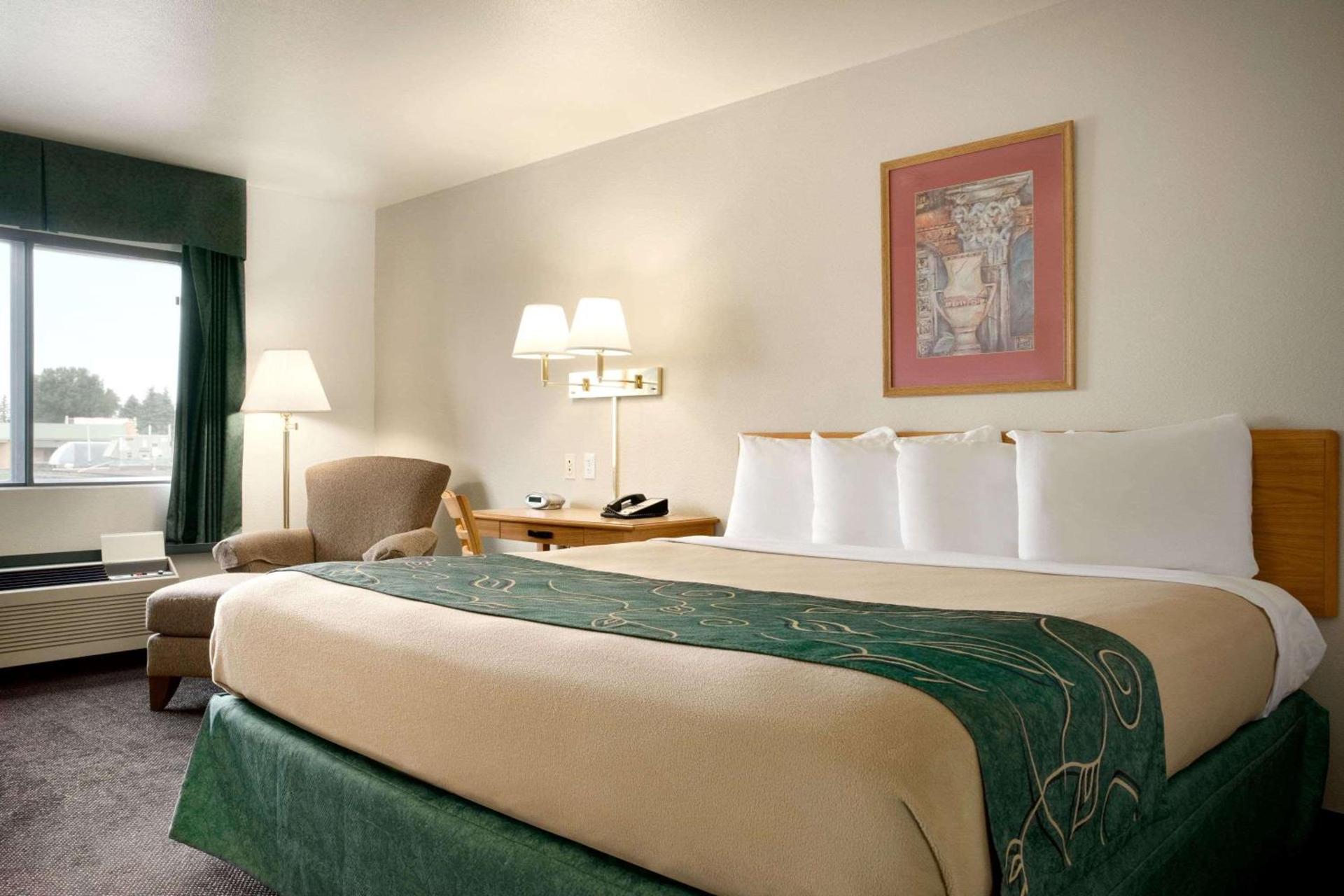 Travelodge by Wyndham Cheyenne photo 8