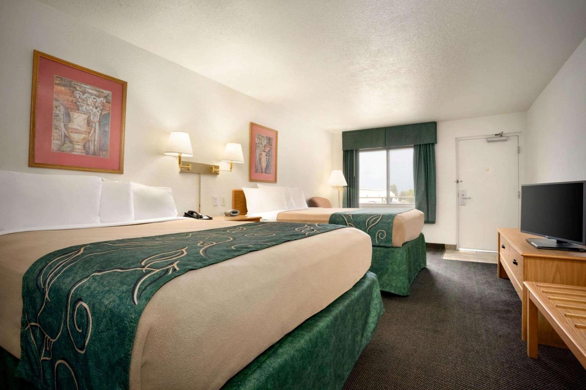 Travelodge by Wyndham Cheyenne photo 12