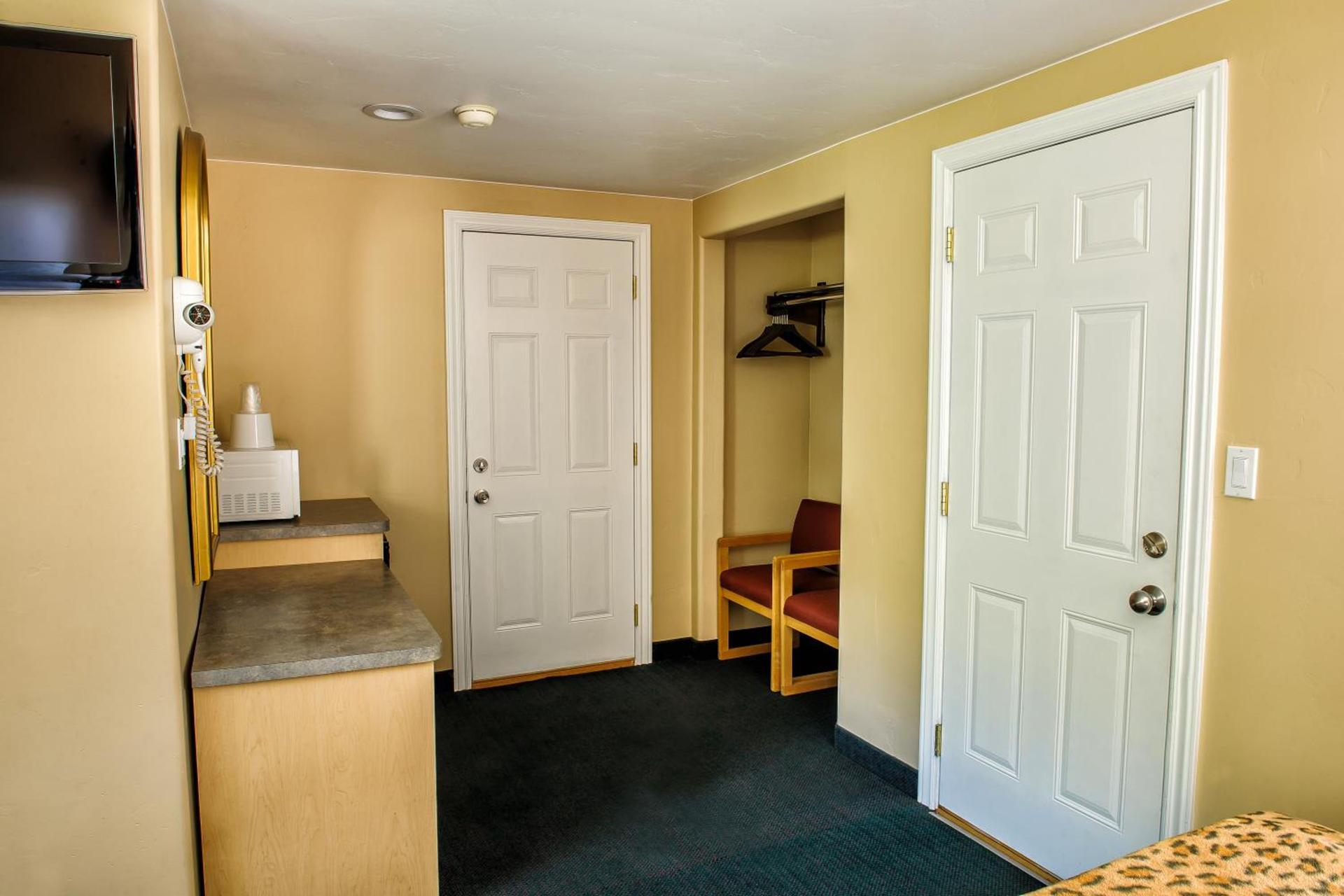 Glenwood Springs Inn photo 38