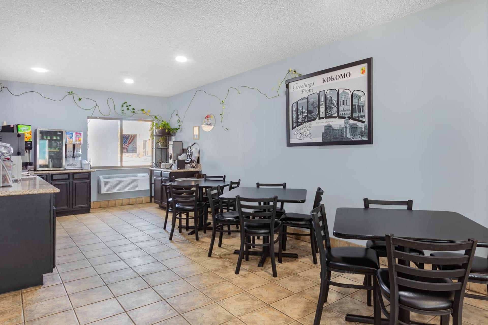 Super 8 by Wyndham Kokomo photo 48